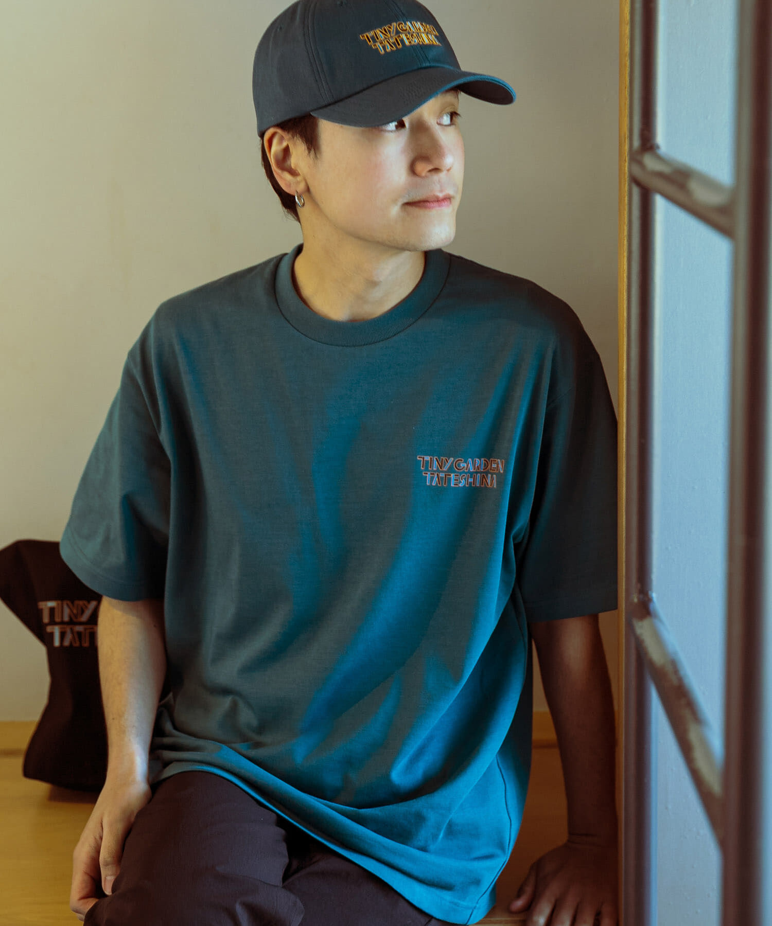 URBAN RESEARCH DOORS「TGT ロゴプリント Tシャツ」|Tシャツ・カットソー|グリーン