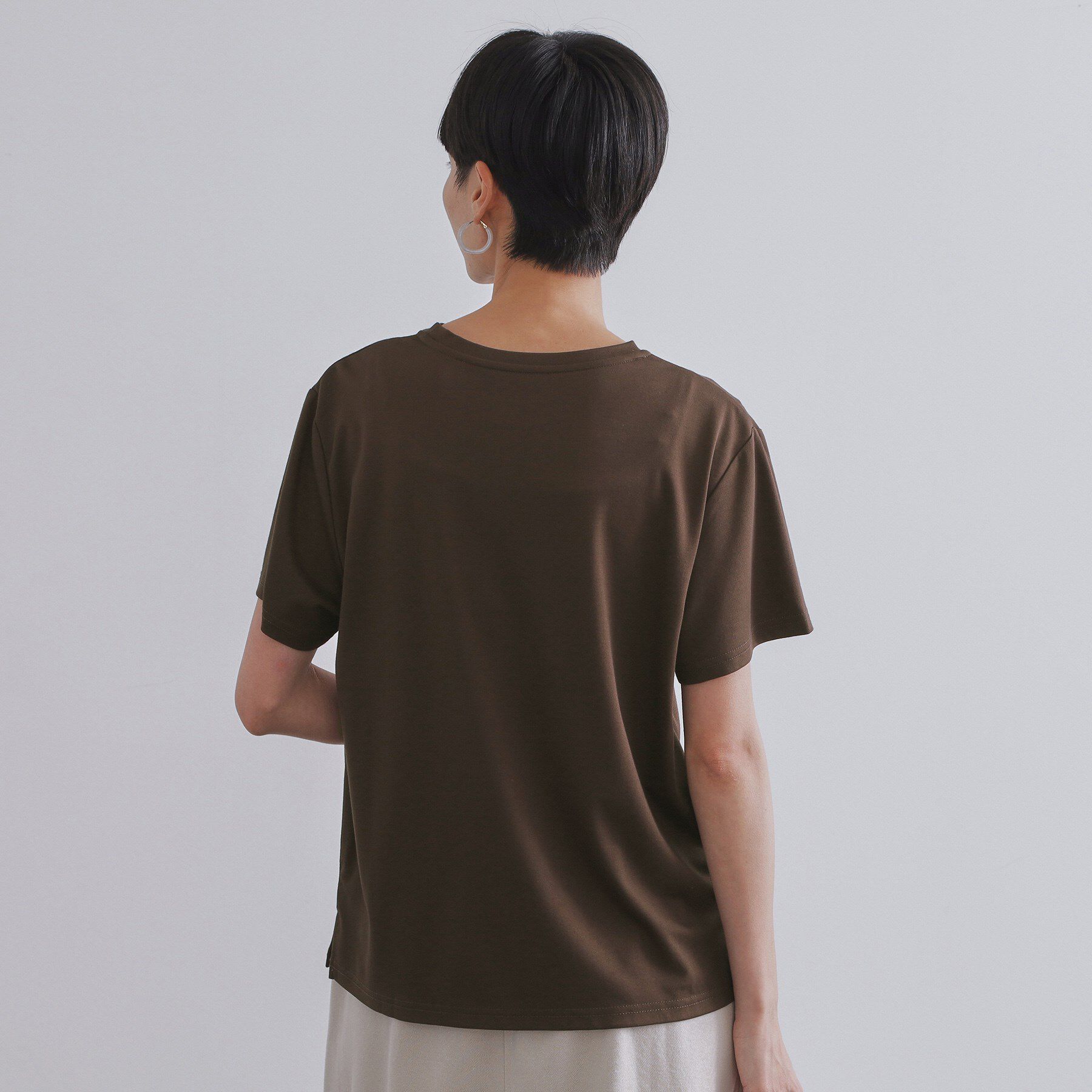 OPAQUE.CLIP「メタリック刺繍ロゴTシャツ【接触冷感／洗濯機洗い可】」|Tシャツ・カットソー|
