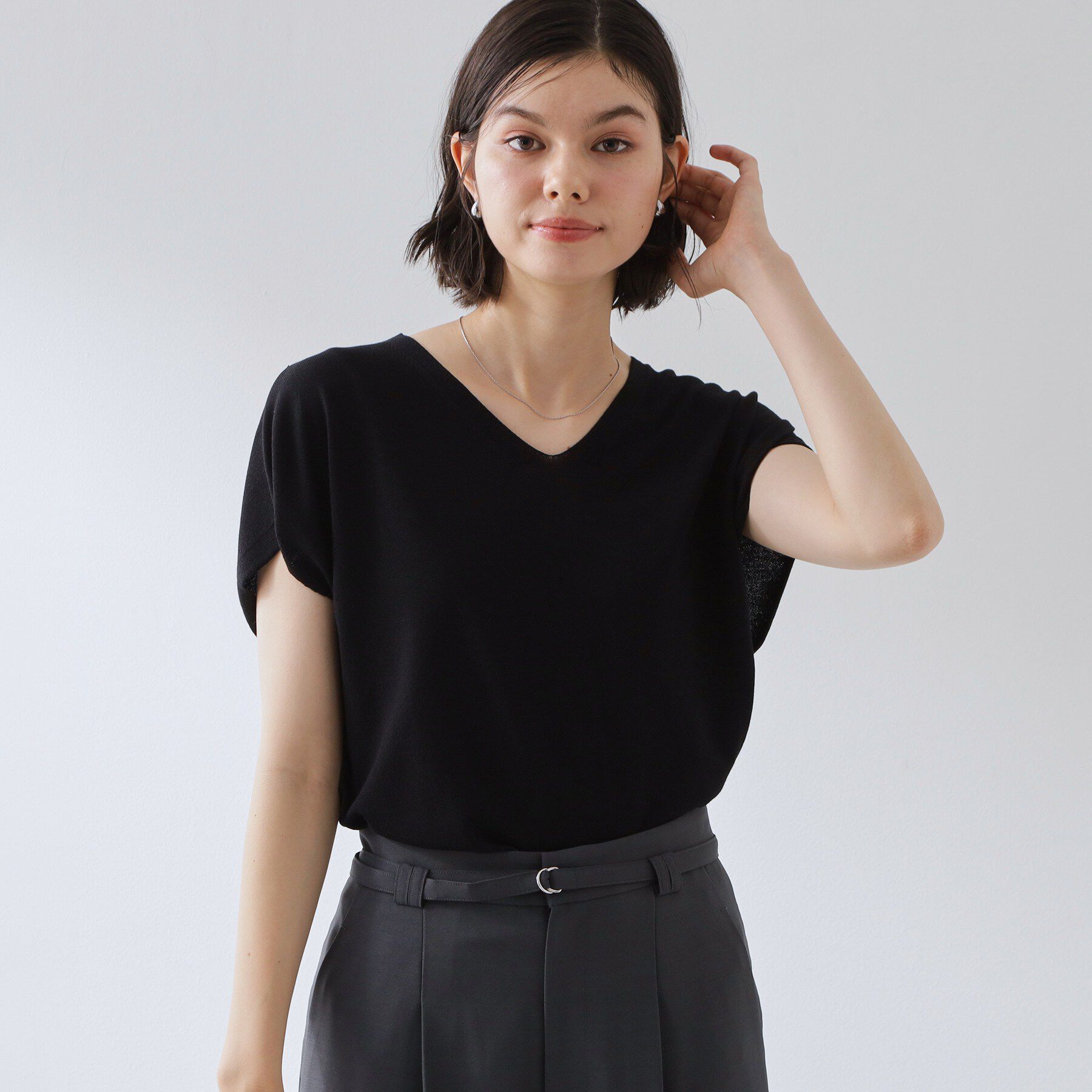 THE SHOP TK「【さらっとタッチ】風通しのいい Vネックサマーニット」|ニット・セーター|