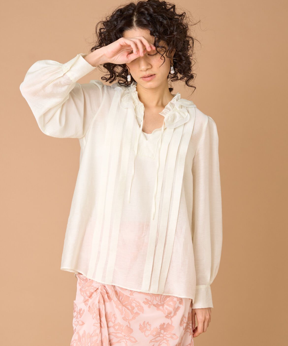 la veille by SUPERIOR CLOSET「《大きいサイズ》フリルブラウス」|シャツ・ブラウス|