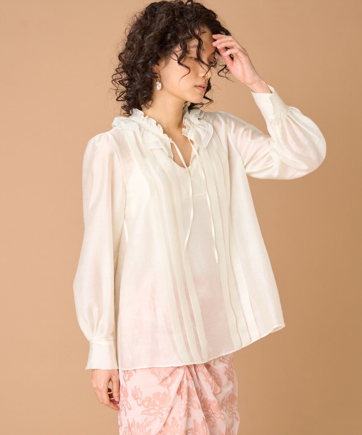 la veille by SUPERIOR CLOSET「《大きいサイズ》フリルブラウス」|シャツ・ブラウス|