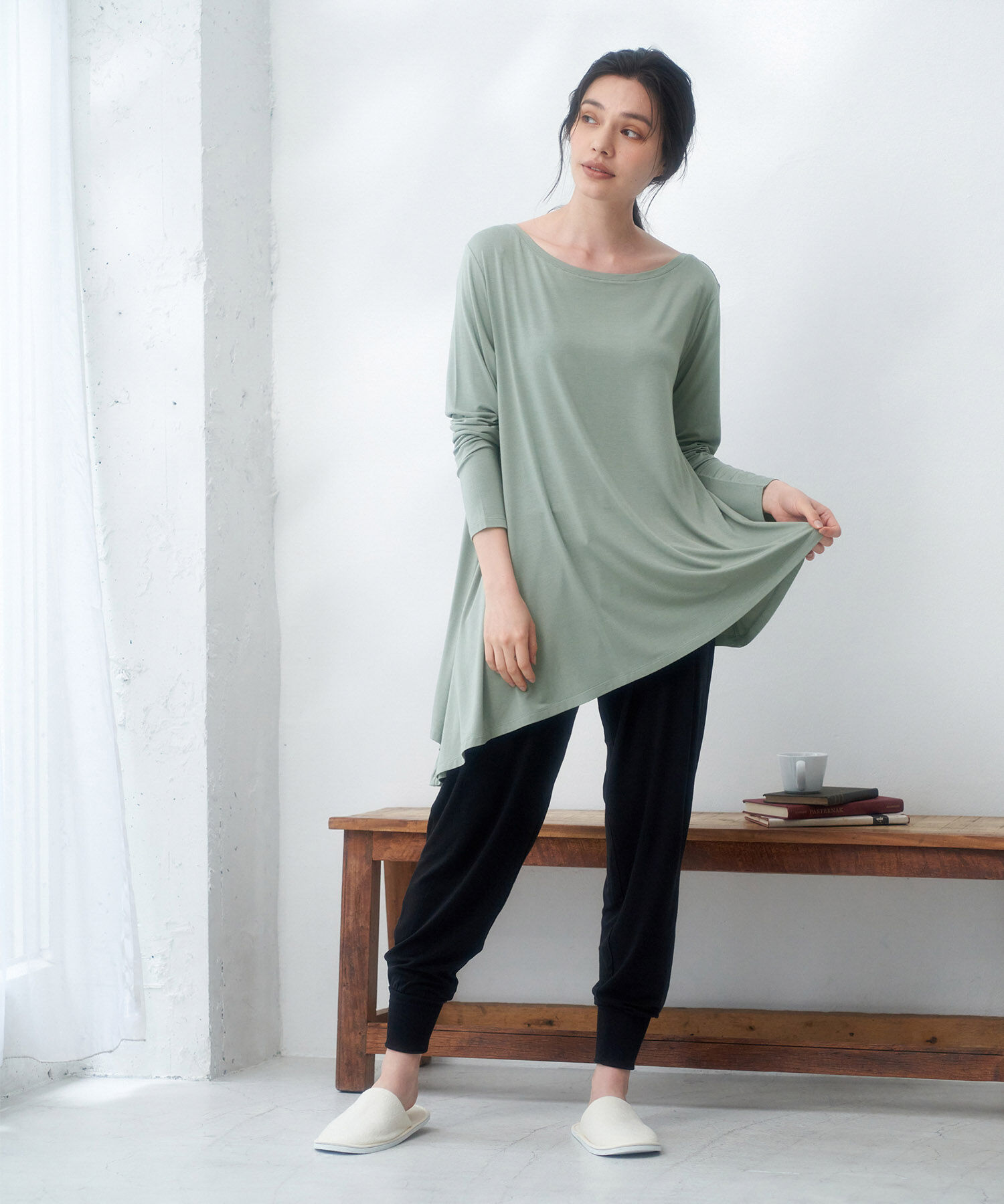 Rope&rsquo;Picnic「【セットアップ対応】ソフトリッチ天竺アシメヘムフレアトップス」|Tシャツ・カットソー|