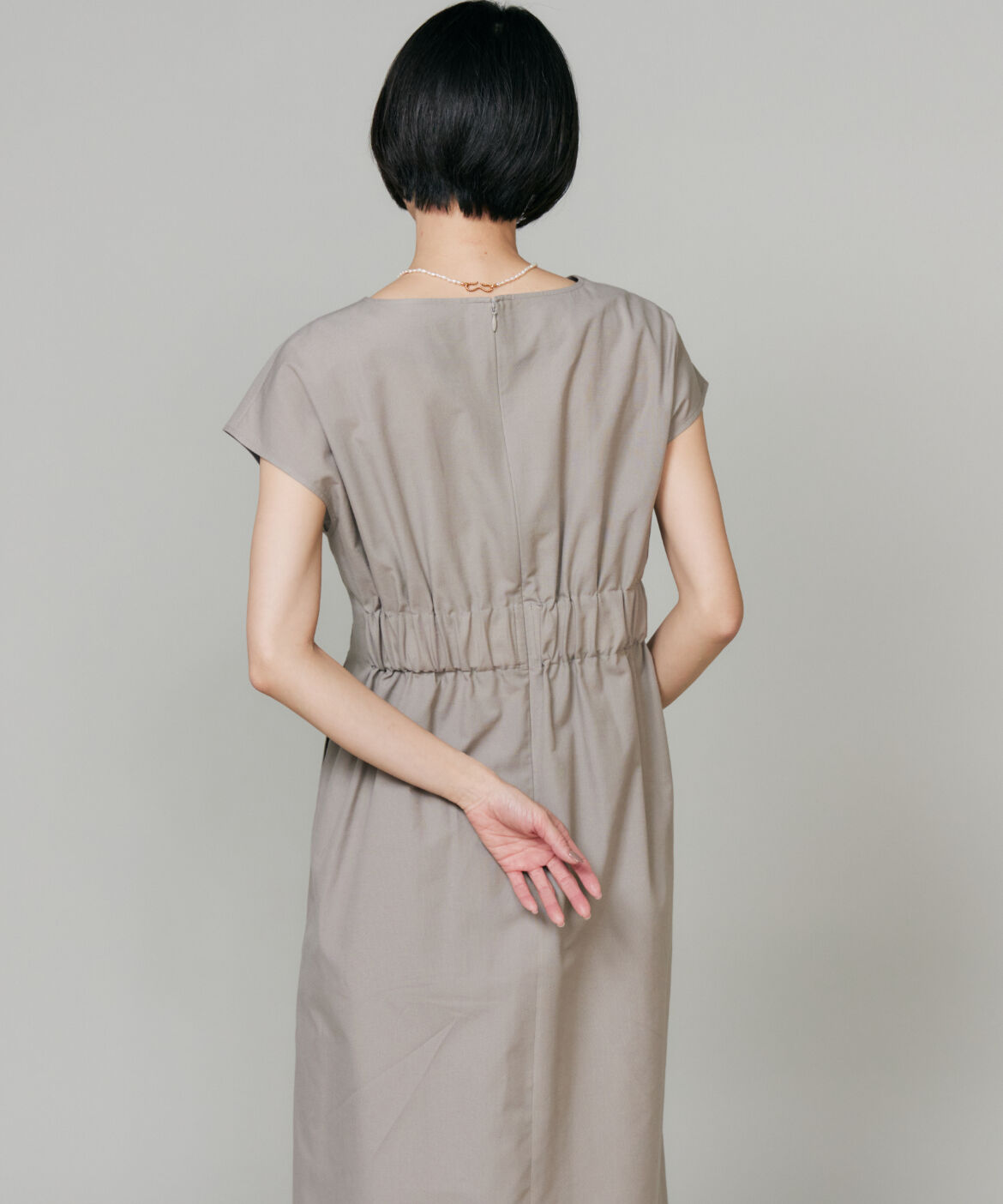 INED「《大きいサイズ》タックディティールワンピース」|ワンピース|