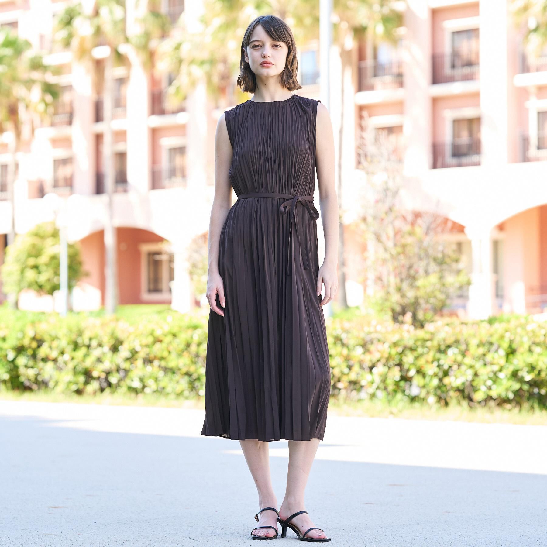 DRESSTERIOR「【ウォッシャブル/2WAYシルエット】ノースリーブプリーツワンピース」|ワンピース|