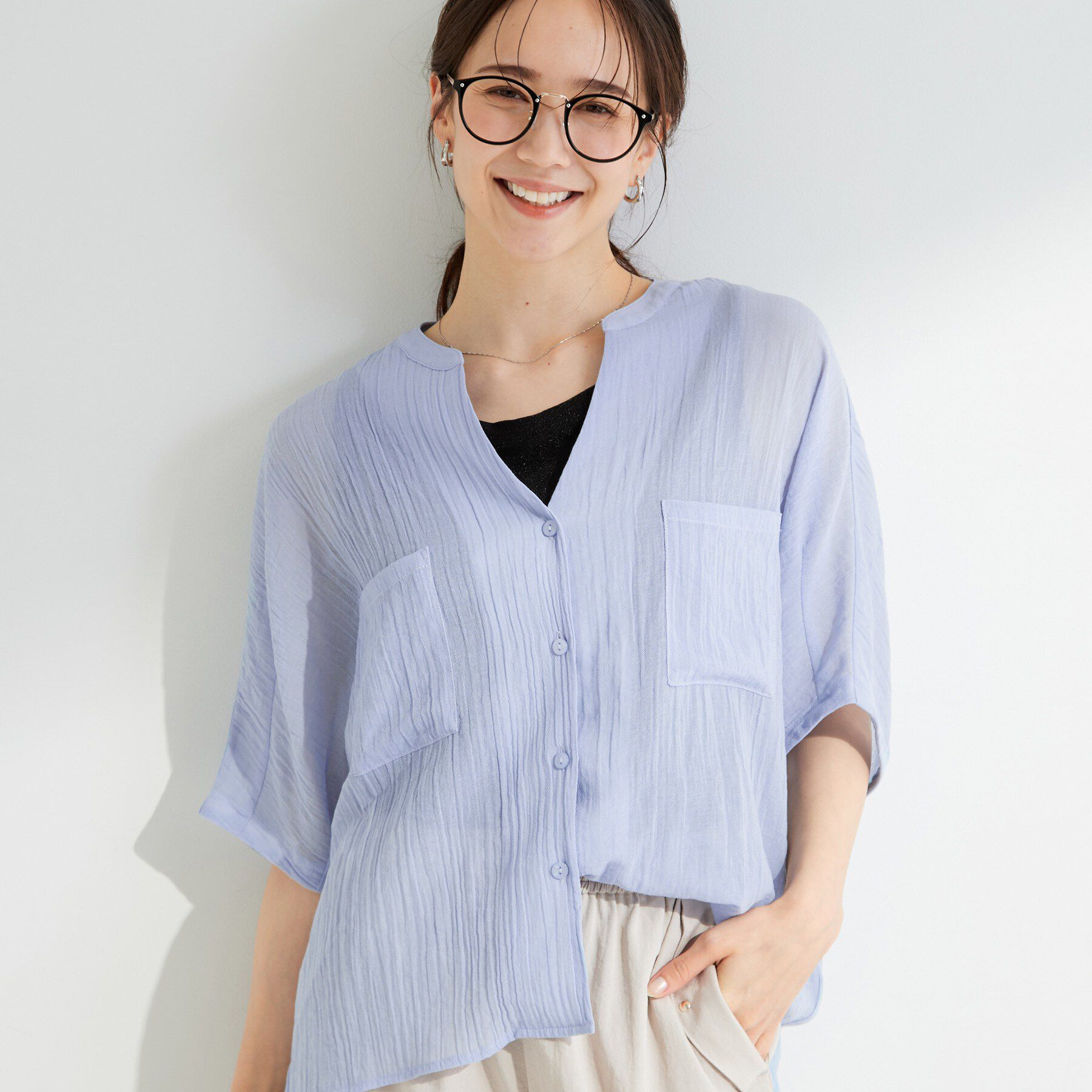 SHOO･LA･RUE「【洗濯機可/選べる6色】程よいシアー感が涼し気 ゆったりワッシャードルマンブラウス」|シャツ・ブラウス|ブルー(091)