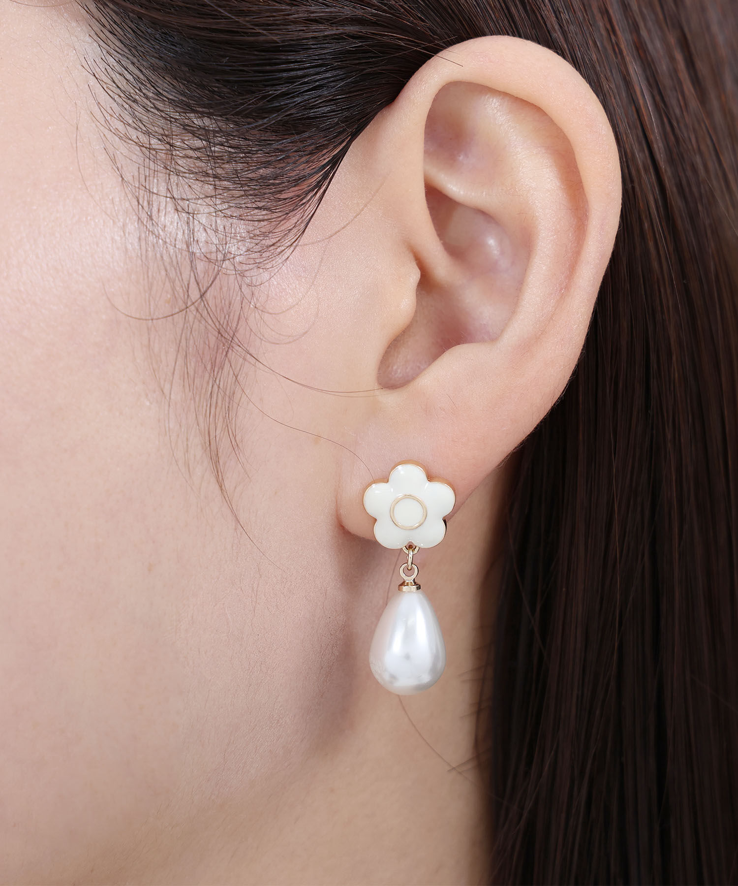 MARY QUANT「エポデイジードロップパール ピアス」|ピアス|ホワイト