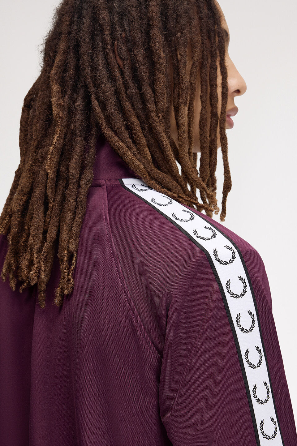 FRED PERRY 「FRED PERRY／Contrast Tape Track Jacket／フレッドペリー コントラストテープトラックジャケット」|ブルゾン・スタジャン|
