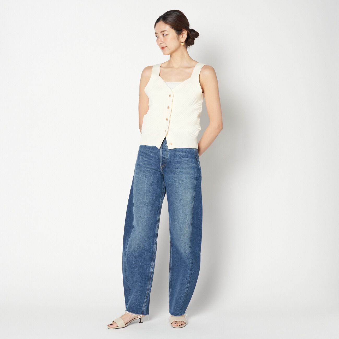 HELIOPOLE「HELIOPOLE POPCORN KNIT BIJOU BUTTON VEST」|ニット・セーター|