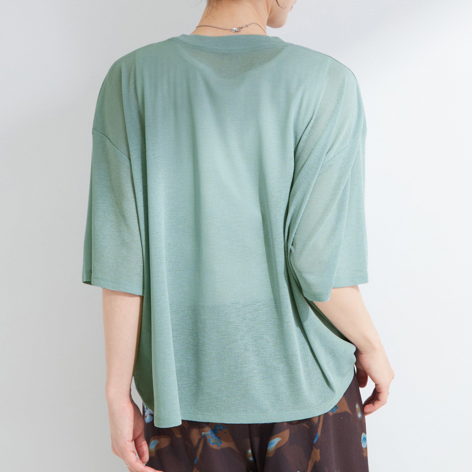 SHOO･LA･RUE「【S-LL/洗濯機可/体型カバー】ゆるっとこなれる 大人のシアースラブTシャツ」|Tシャツ・カットソー|