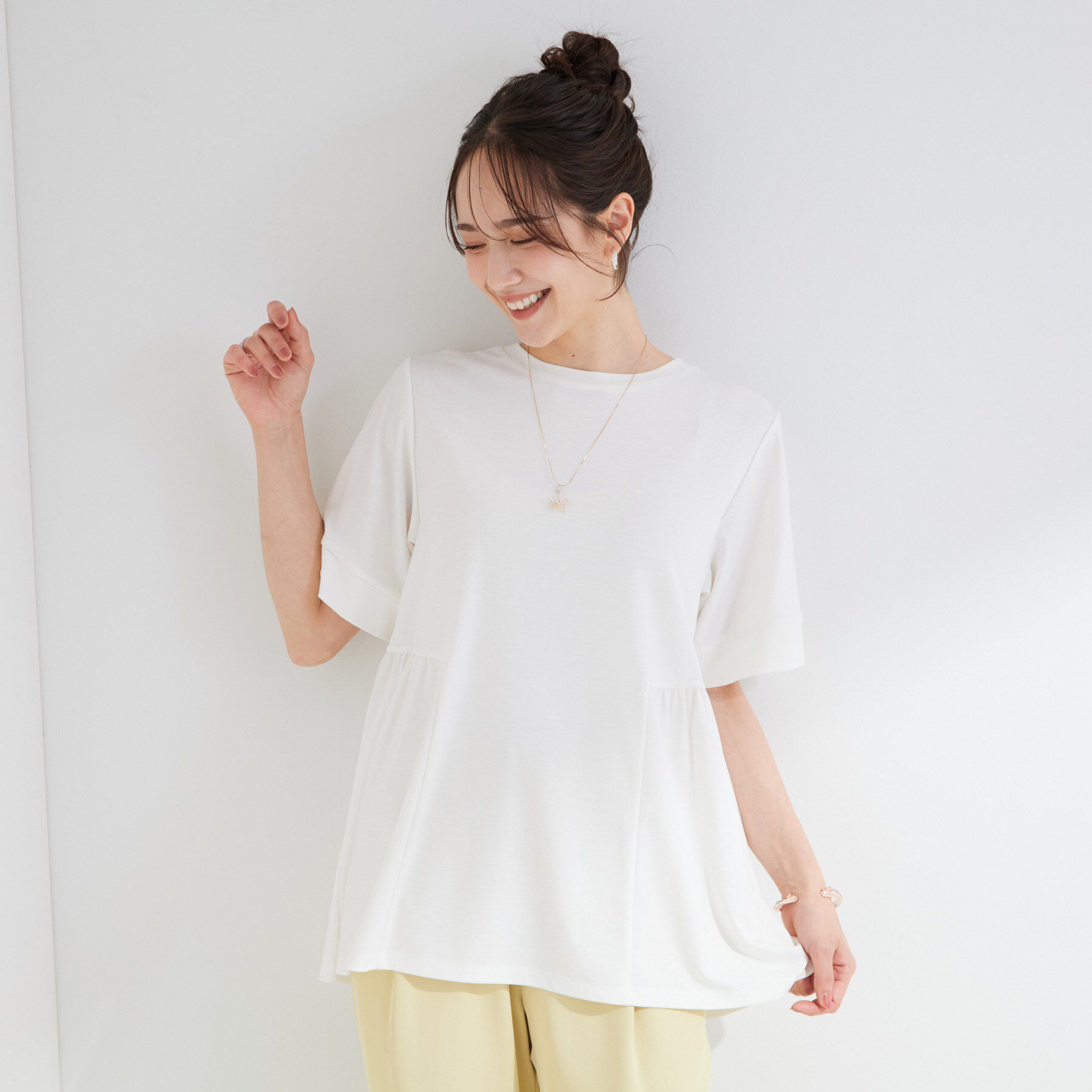 SHOO･LA･RUE「【ひんやり/UV/体型カバー】インせず着られる サイドギャザー切替トップス」|Tシャツ・カットソー|