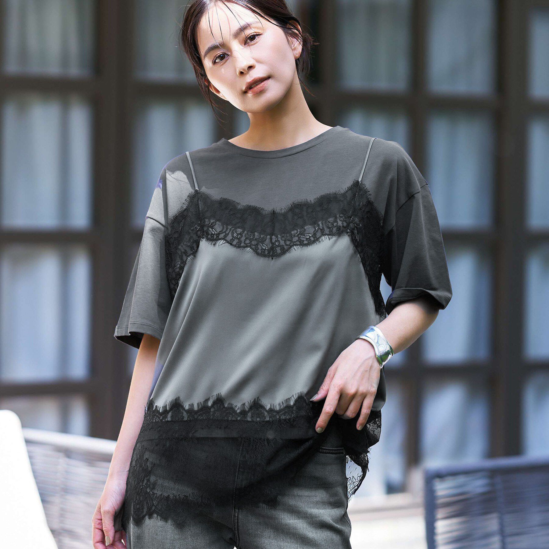 UNTITLED「【1枚でもセットでも】レースキャミ付きプルオーバー」|Tシャツ・カットソー|チャコールグレー(0