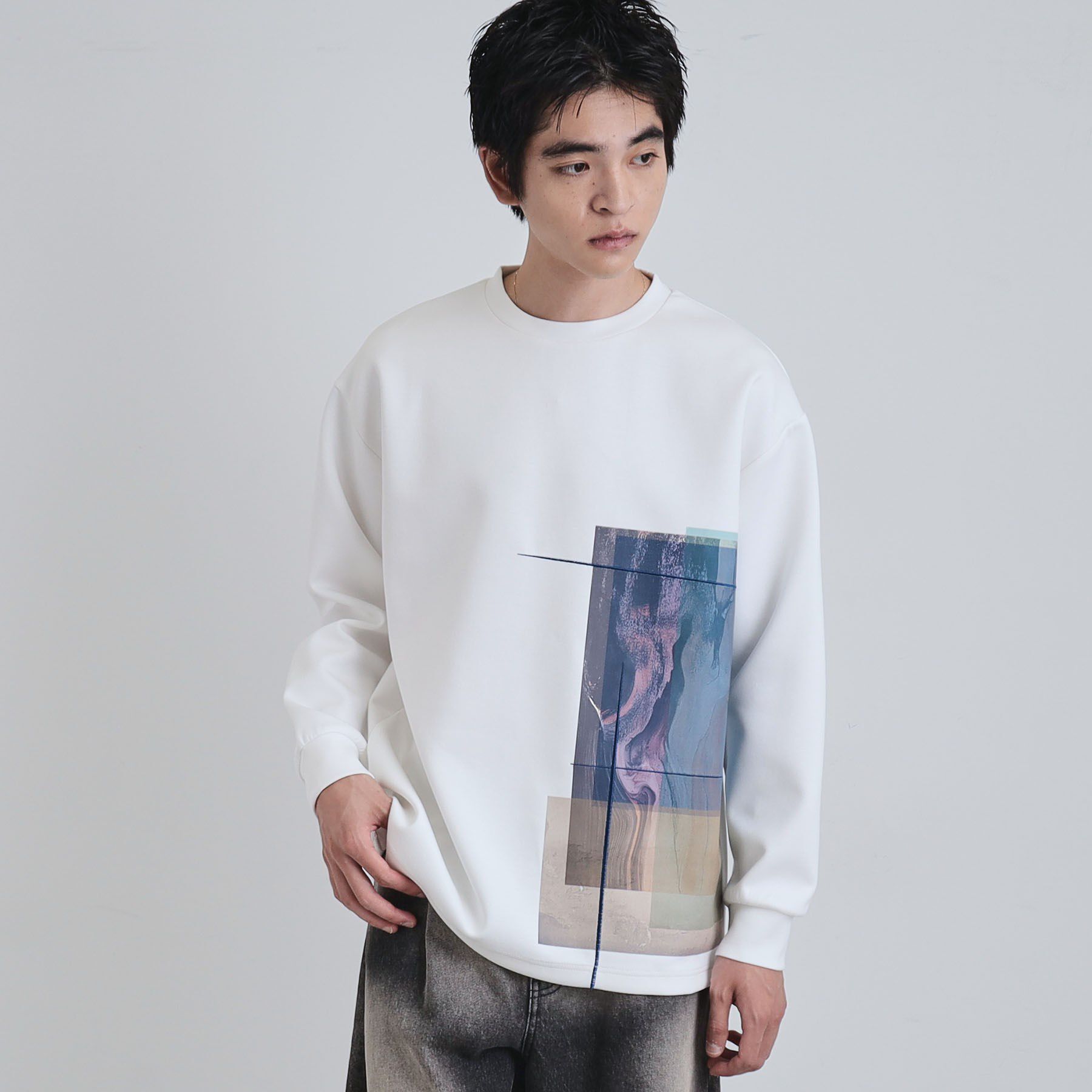 tk.TAKEO KIKUCHI「長袖 サイドスタックプリントカットソー」|Tシャツ・カットソー|ホワイト(001)