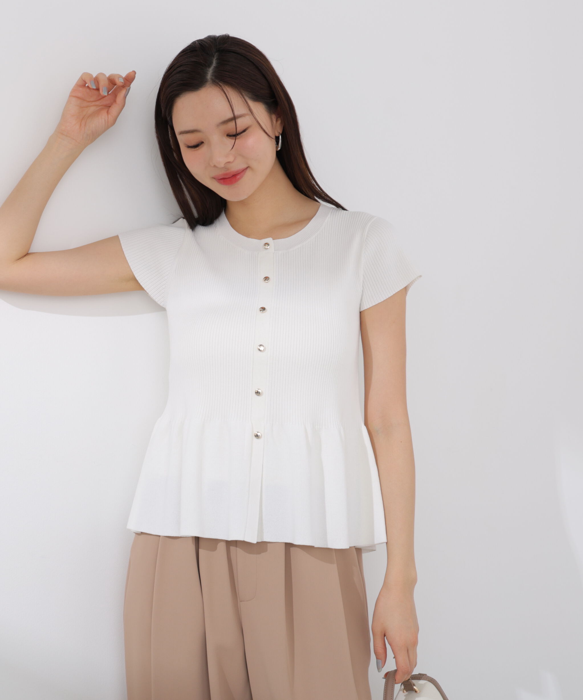 PROPORTION BODY DRESSING「ショート丈リブペプラムニット 26SS」|ニット・セーター|エクリュ1