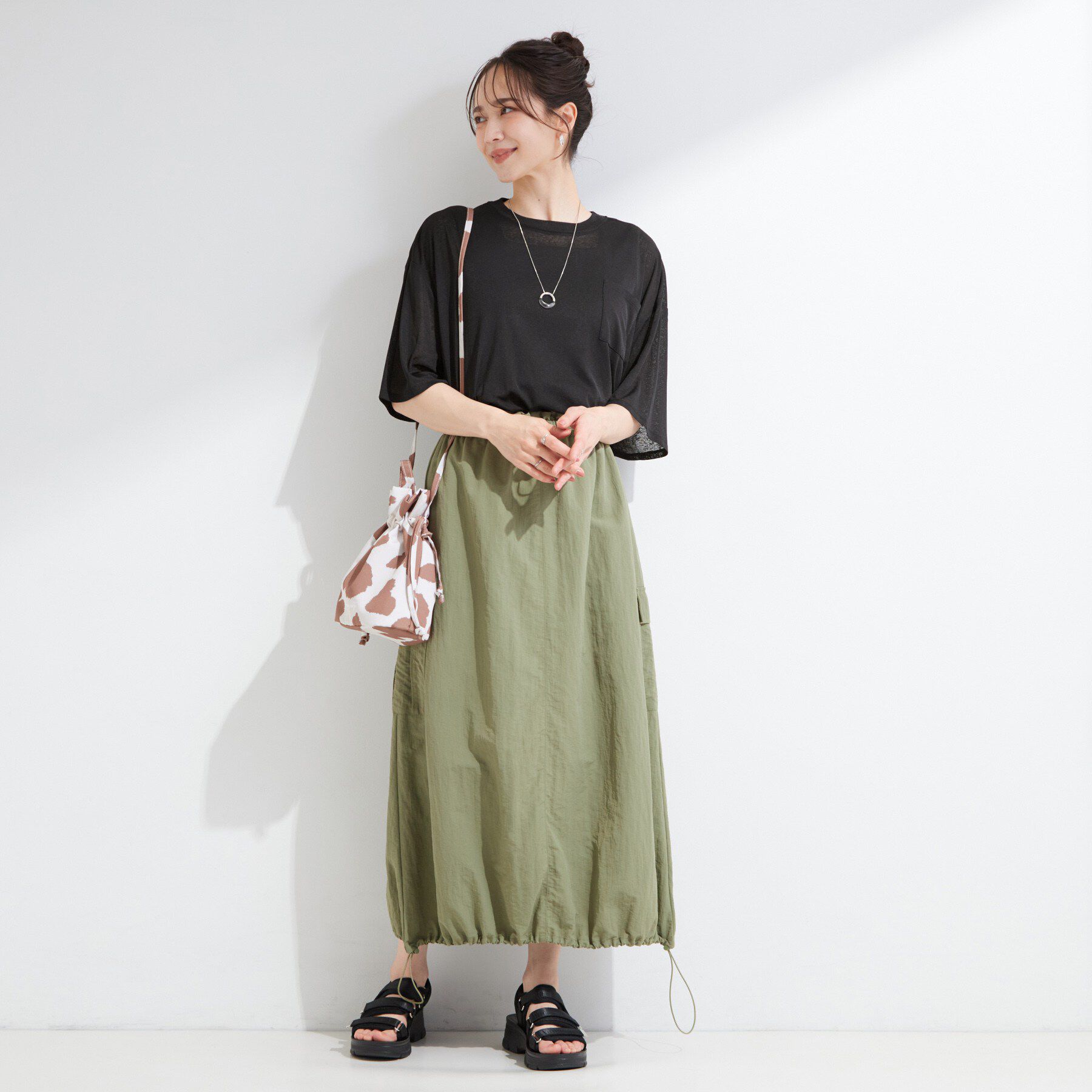 SHOO･LA･RUE「【S-LL/洗濯機可/体型カバー】ゆるっとこなれる 大人のシアースラブTシャツ」|Tシャツ・カットソー|