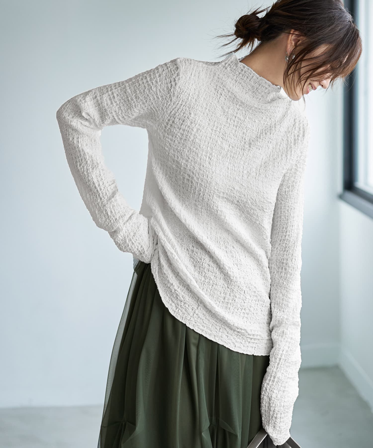 STYLE DELI「バブルシャーリングボトルネックトップス」|Tシャツ・カットソー|ホワイト