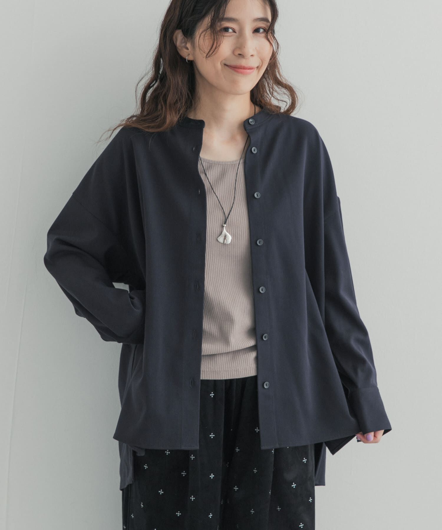 URBAN RESEARCH DOORS「『UR TECH』完声バンドカラーオーバーシャツ」|シャツ・ブラウス|