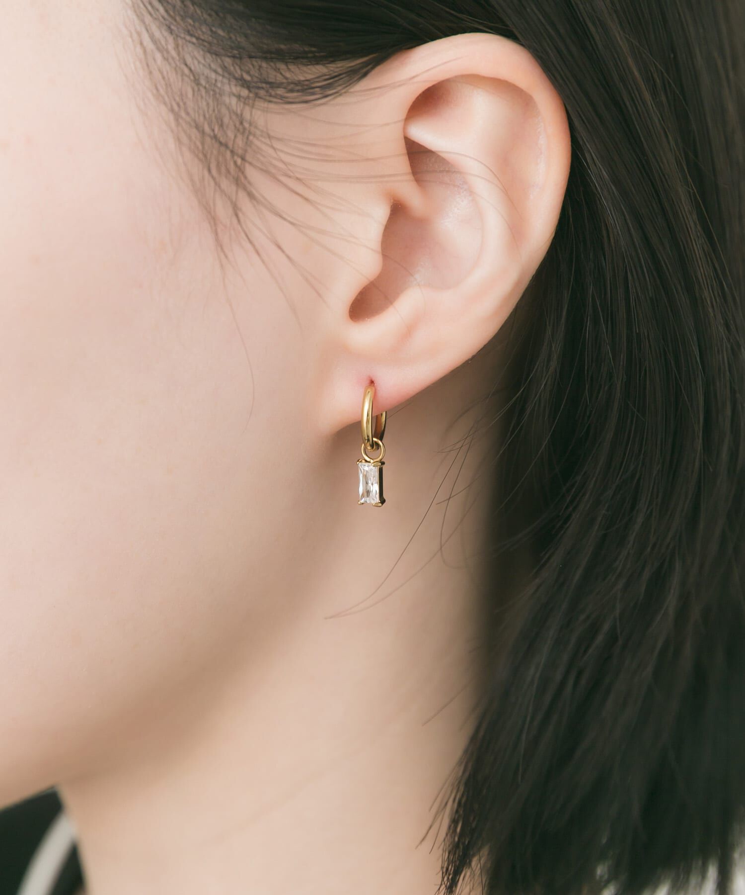 SMELLY「ステンレスレクタングルビジューピアス」|ピアス|