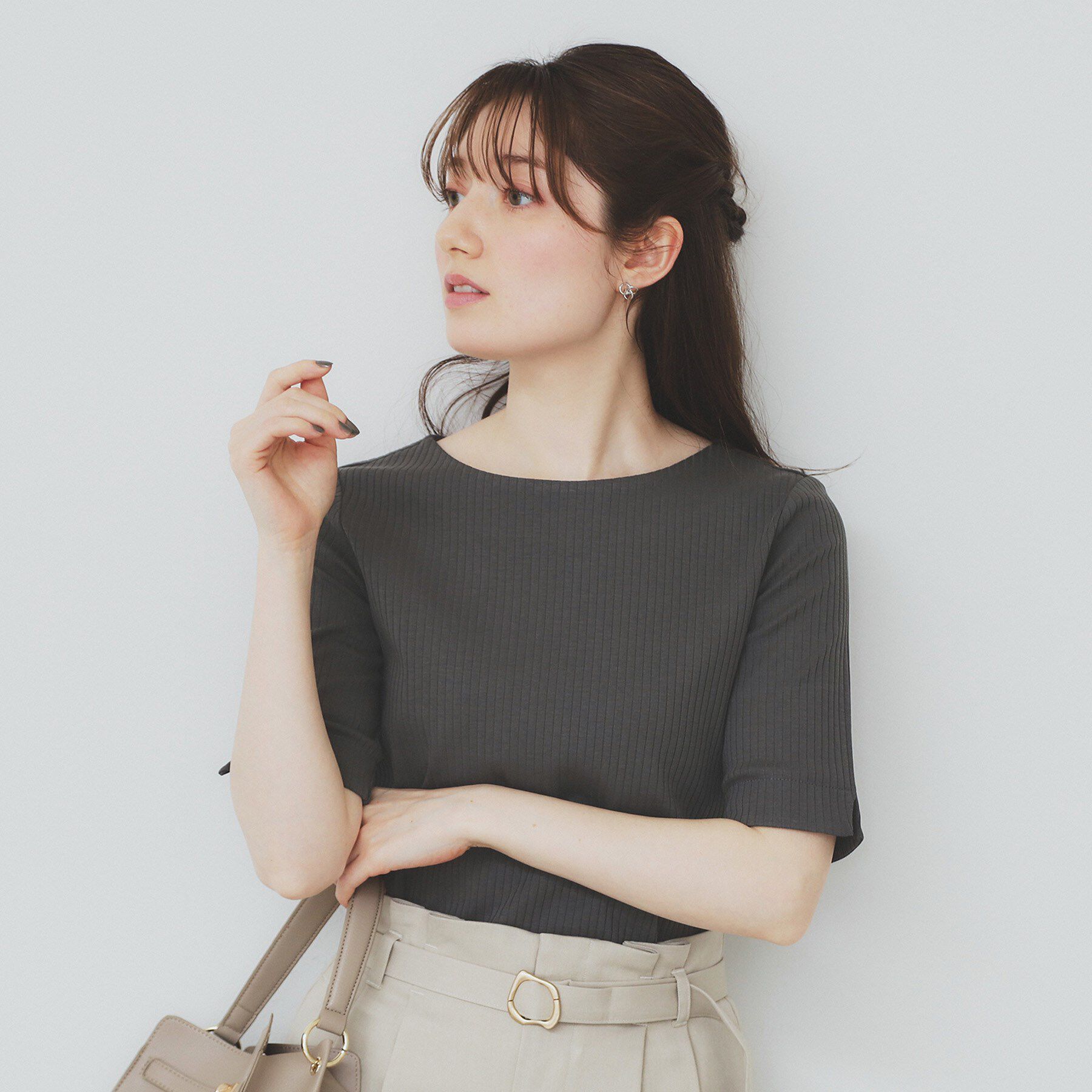 index「《7色展開／XS-LLサイズ》ボートネックリブトップス【UV／洗濯機洗い可】」|Tシャツ・カットソー|チャコールグレー(0