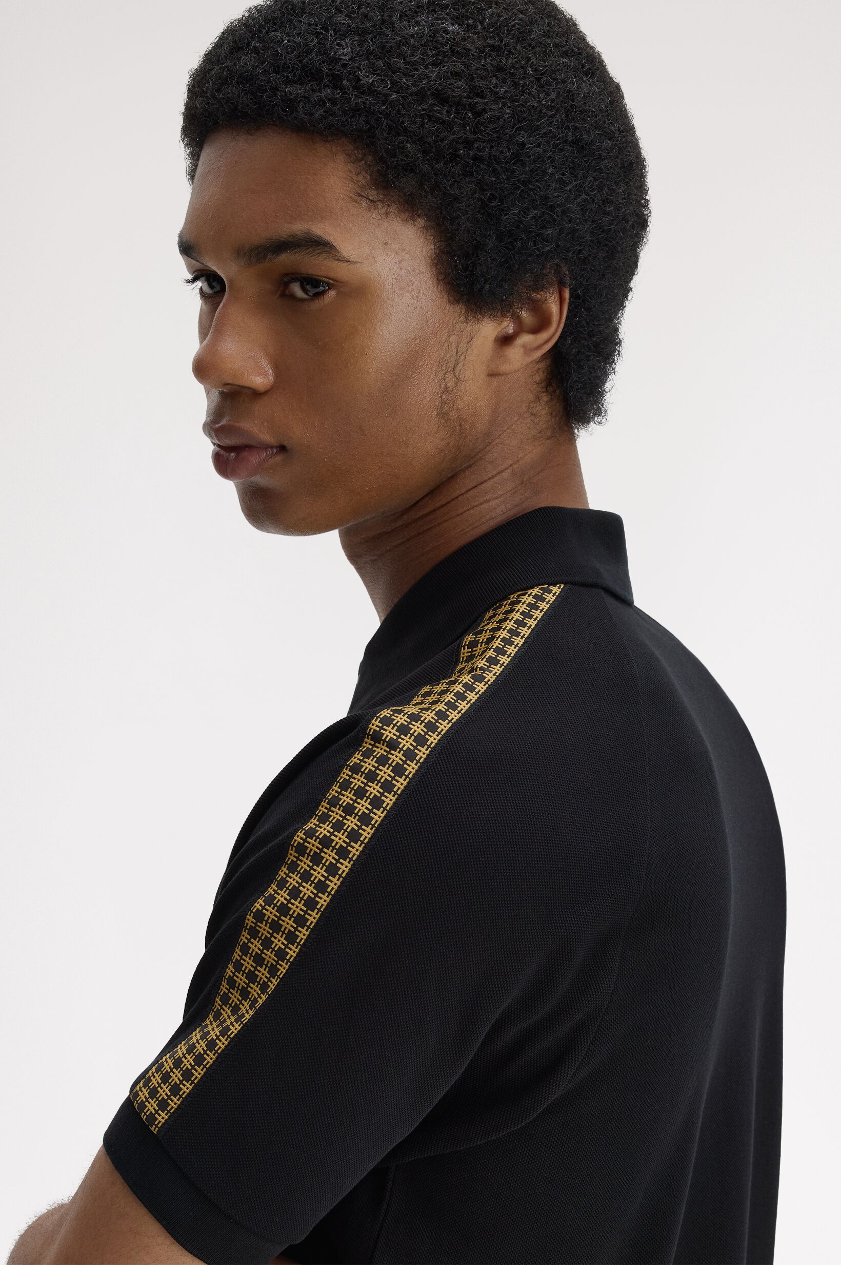 FRED PERRY 「Cross Tape Polo Shirt／クロステープポロシャツ」|ポロシャツ|
