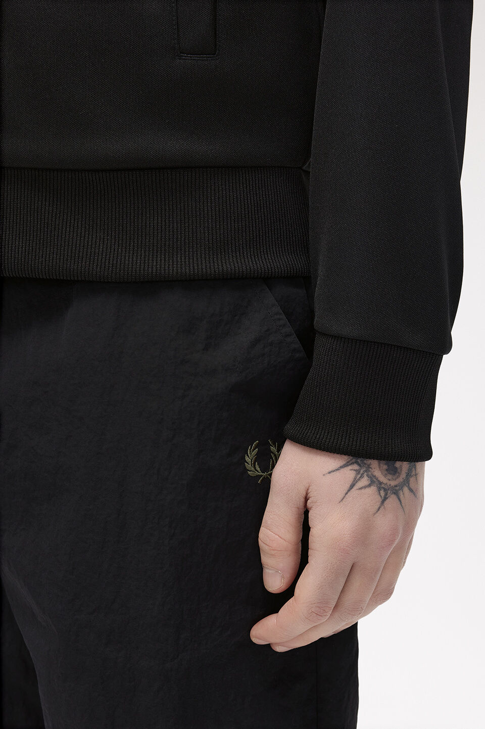FRED PERRY 「FRED PERRY／Tipped Track Jacket／ティップドトラックジャケット」|スウェット・ジャージ|