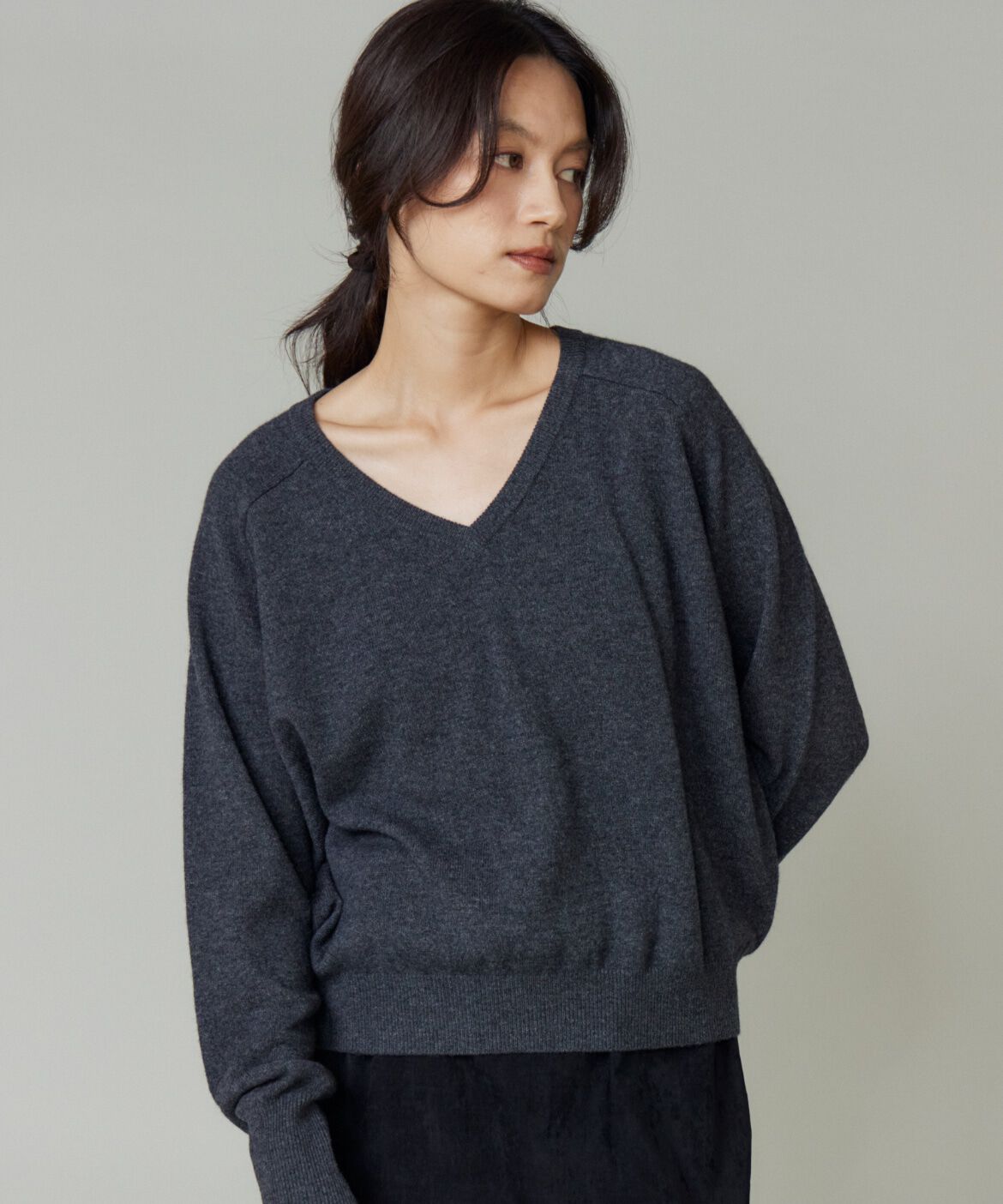 la veille by SUPERIOR CLOSET「Vネックプルオーバー」|ニット・セーター|チャコールグ 3