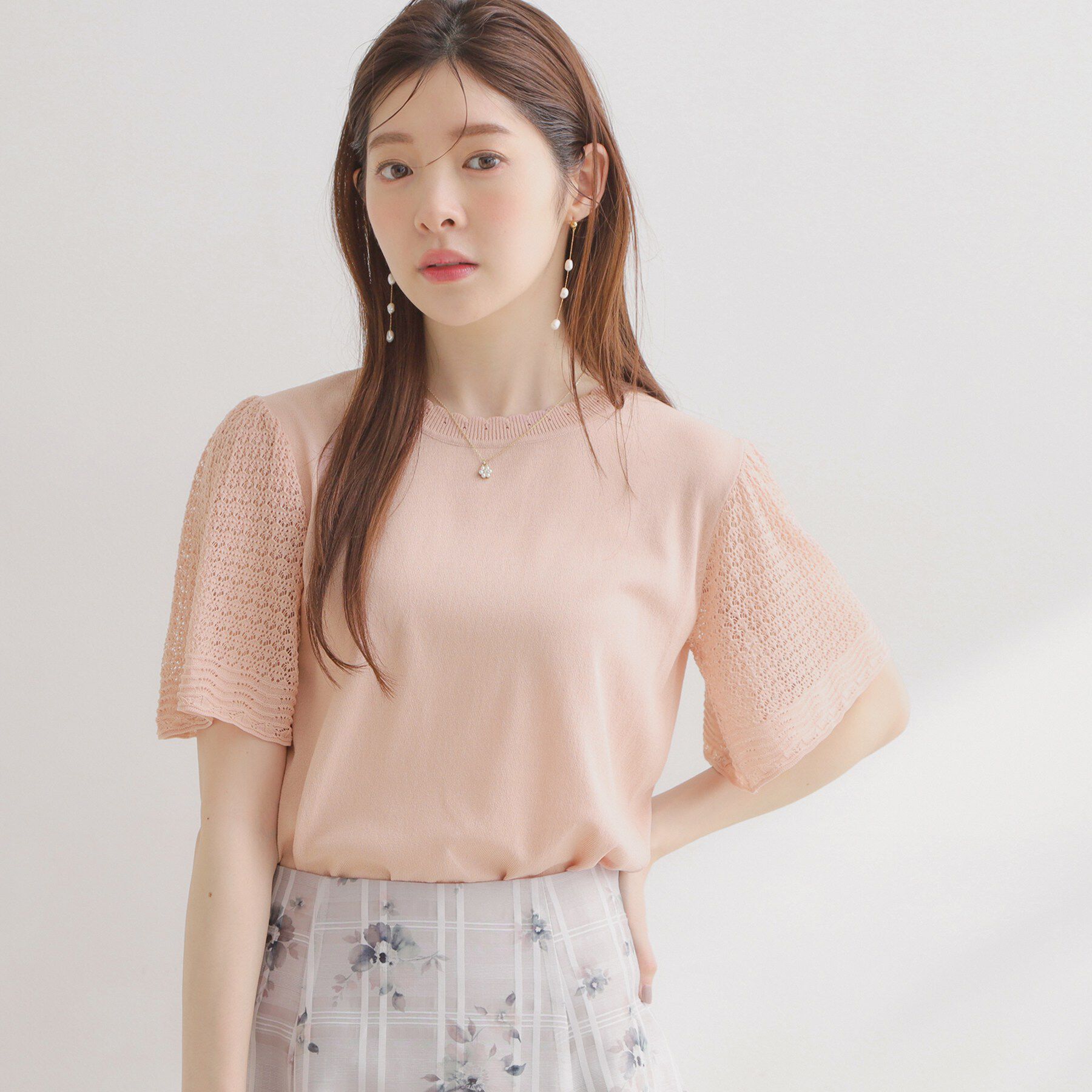 Couture broach「【アンサンブル可・UVカット・アンチピリング】透かしフレアー袖ニット」|ニット・セーター|