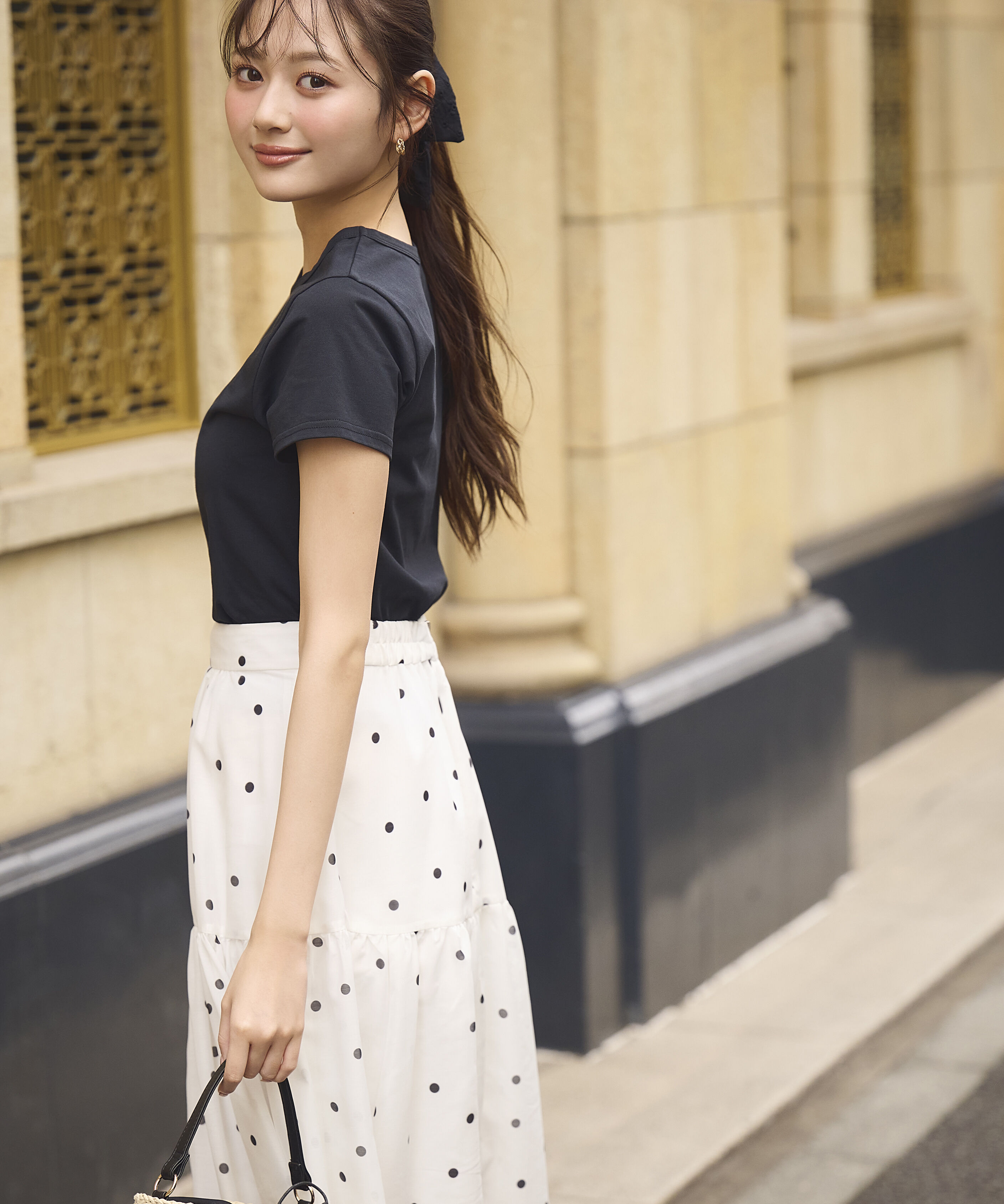PROPORTION BODY DRESSING「〈a/mie〉オーガニック接触冷感チャーム付きTシャツ 26SS」|Tシャツ・カットソー|ブラック