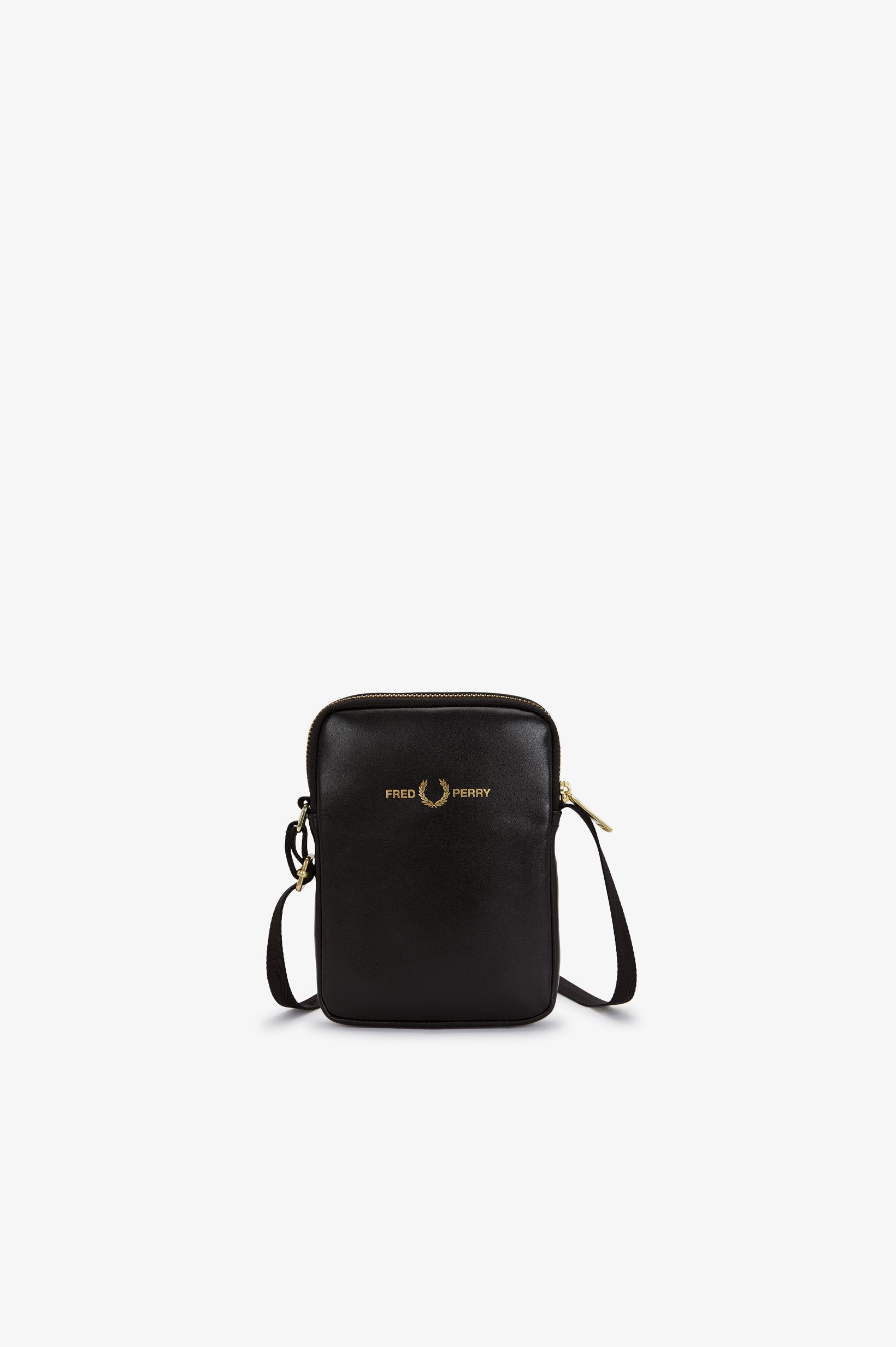 FRED PERRY 「Smooth Leather Small Side Bag／スムースレザーサイドバッグ」|ショルダー・メッセンジャー|BLACK