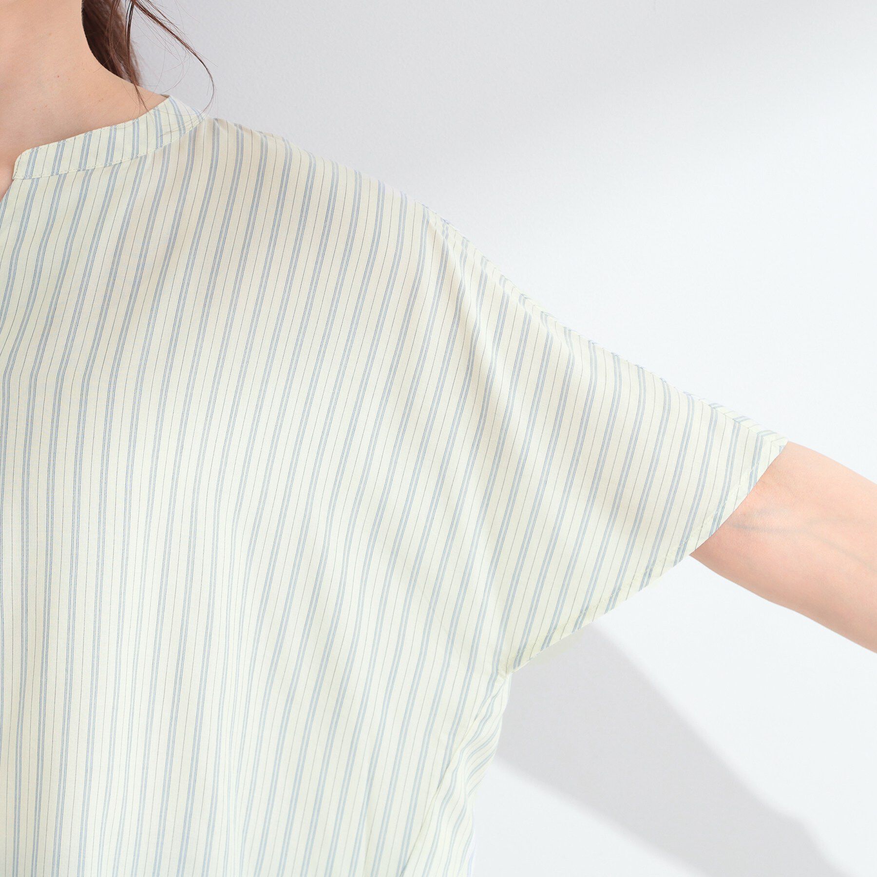 SHOO･LA･RUE「【洗濯機可/体型カバー】とろみタックスキッパーブラウス」|シャツ・ブラウス|