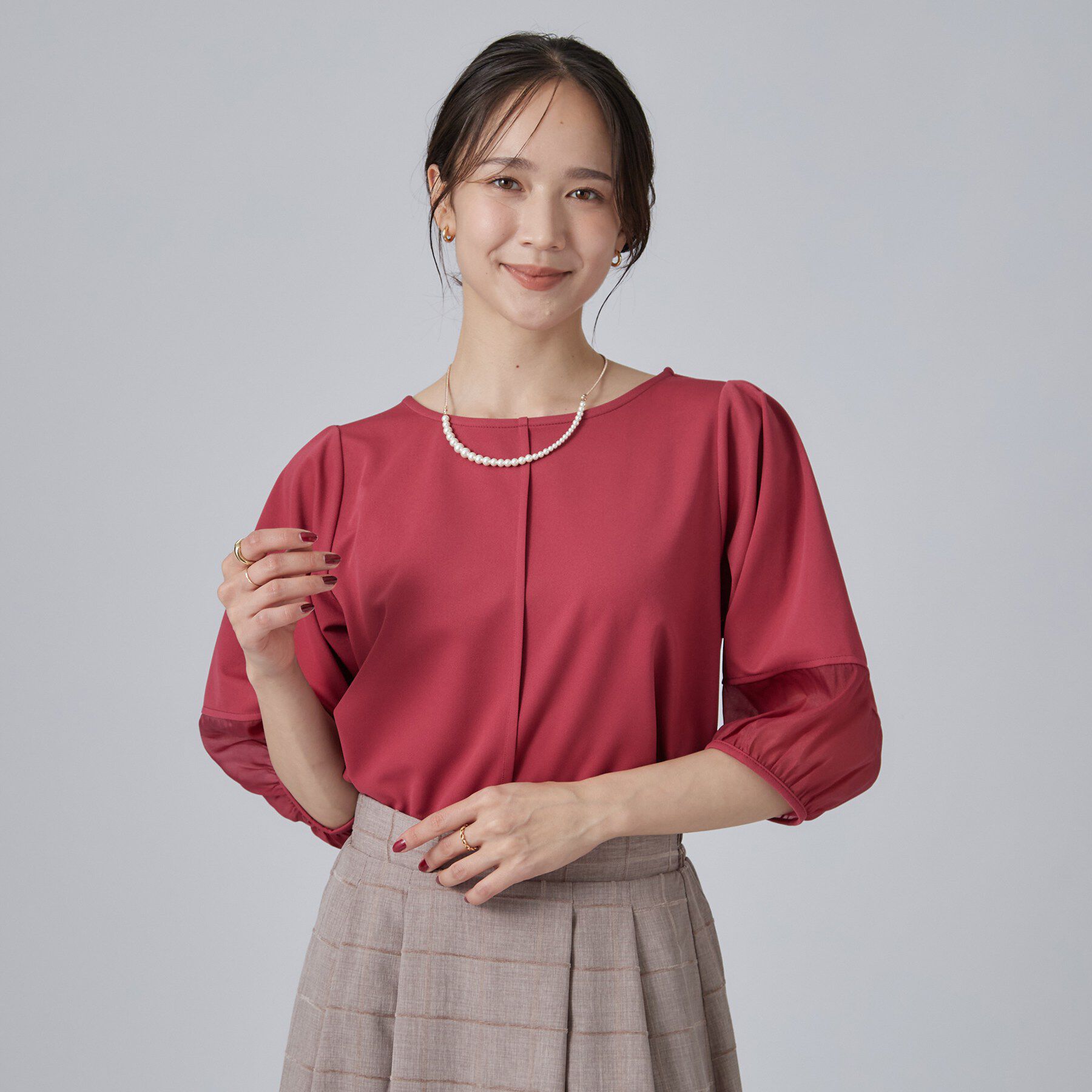 SHOO･LA･RUE「【洗濯機可/S-LL】ほんのり透ける 大人のお袖シアー切り替え　ラウンドネックプルオーバー」|Tシャツ・カットソー|