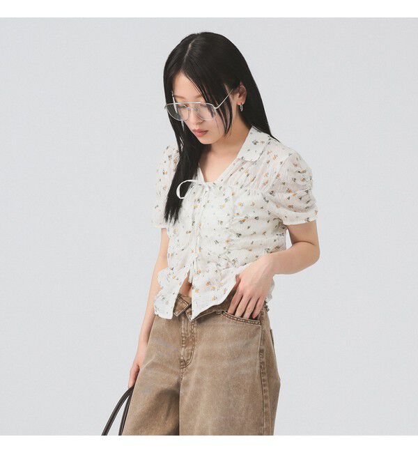 Ray BEAMS 「フラワー プリント シャーリング シャツ　　26SS  花柄 ショート丈 洗える イージーケア 夏 ブラウス」|シャツ・ブラウス|