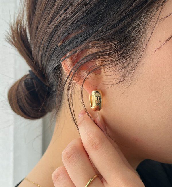  「〈GOLDY/ゴールディ〉ワンタッチワイドフープピアス」|リング|ゴールド