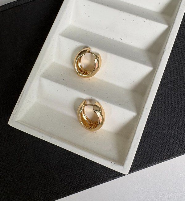  「〈GOLDY/ゴールディ〉ワンタッチワイドフープピアス」|リング|
