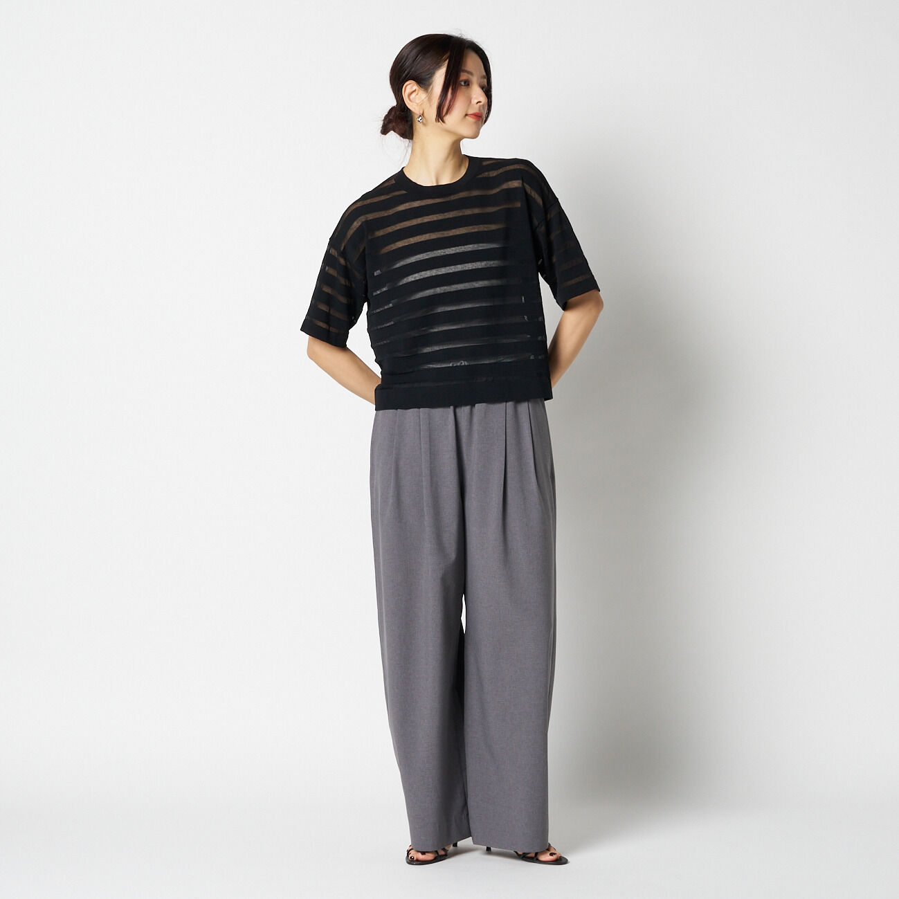 HELIOPOLE「HELIOPOLE BARREL LEG TUCK PANTS」|チノ|