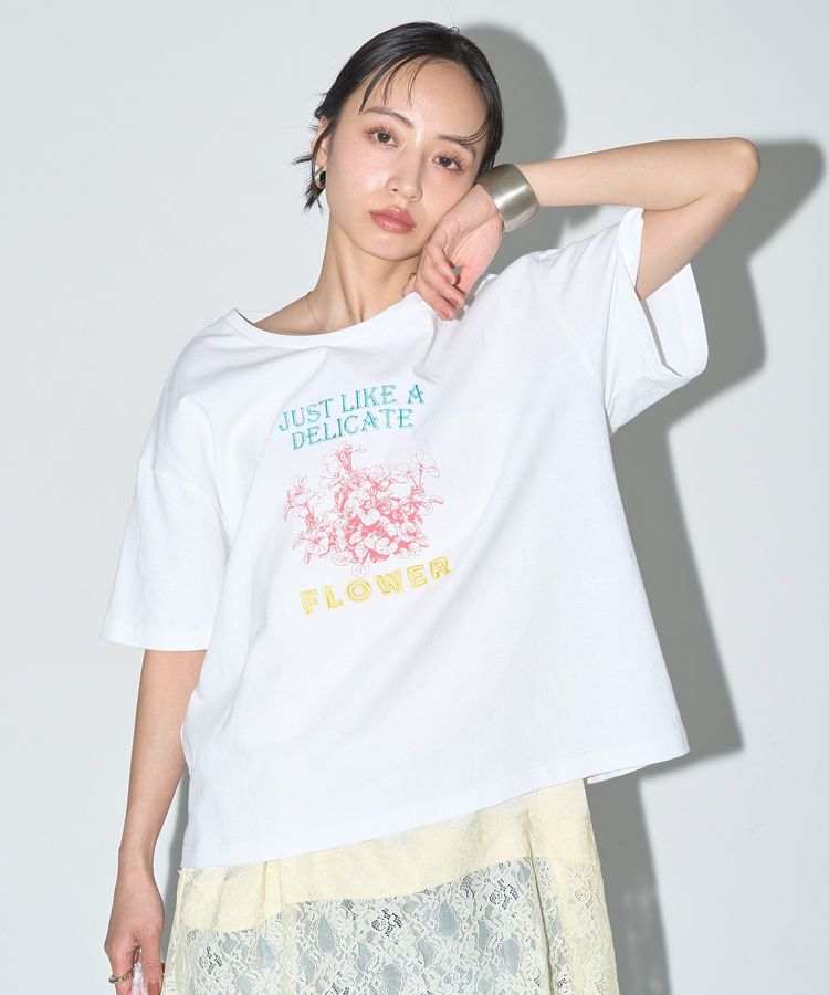 earth music&ecology「刺繍Tシャツ」|Tシャツ・カットソー|B