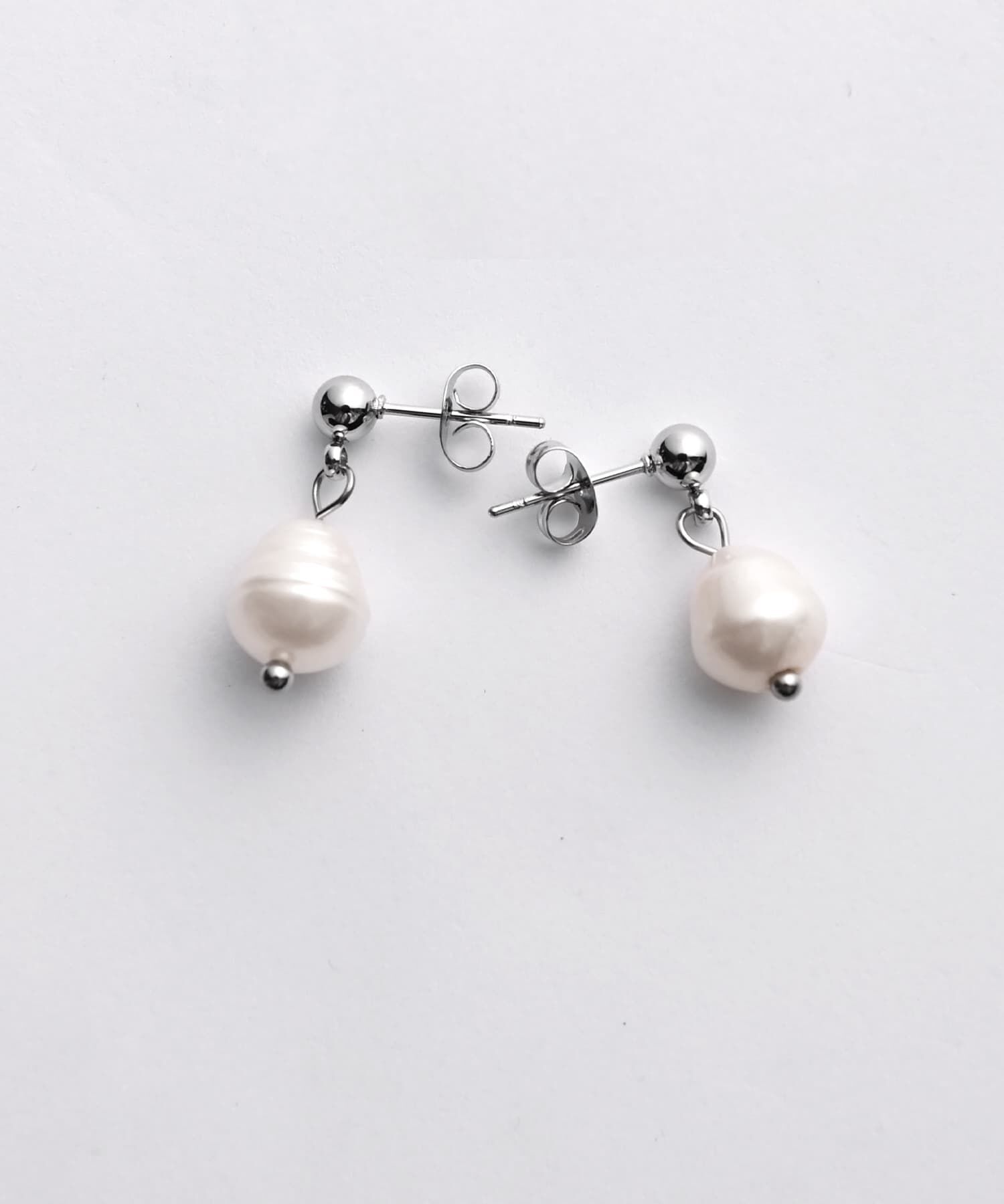 STYLE DELI「【DELI by】揺れ感淡水パールのミニドロップピアス」|ピアス|