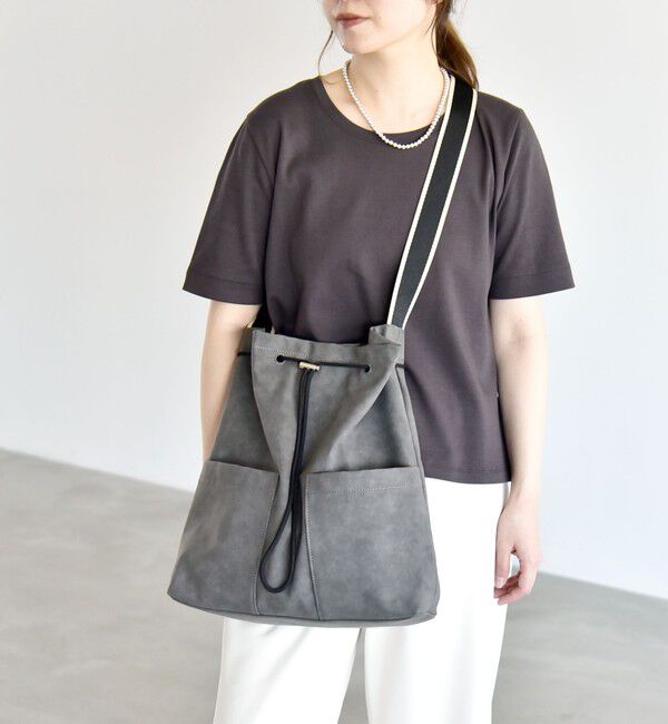 quaranciel「《一部追加予約》quaranciel: ポケット ラインベルト ワンハンドル トート バッグ（A4対応）」|トートバッグ|