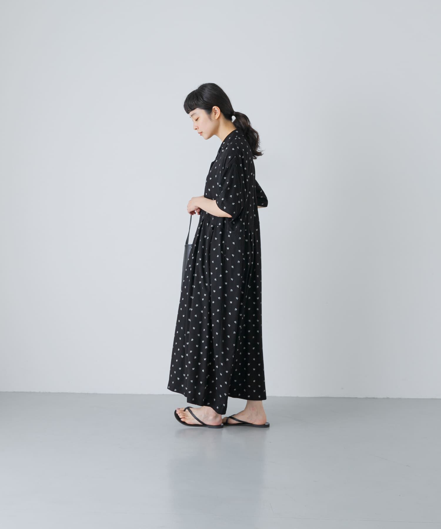かぐれ「『2サイズ展開』レーヨンモノトーンプリントワンピース」|ワンピース|