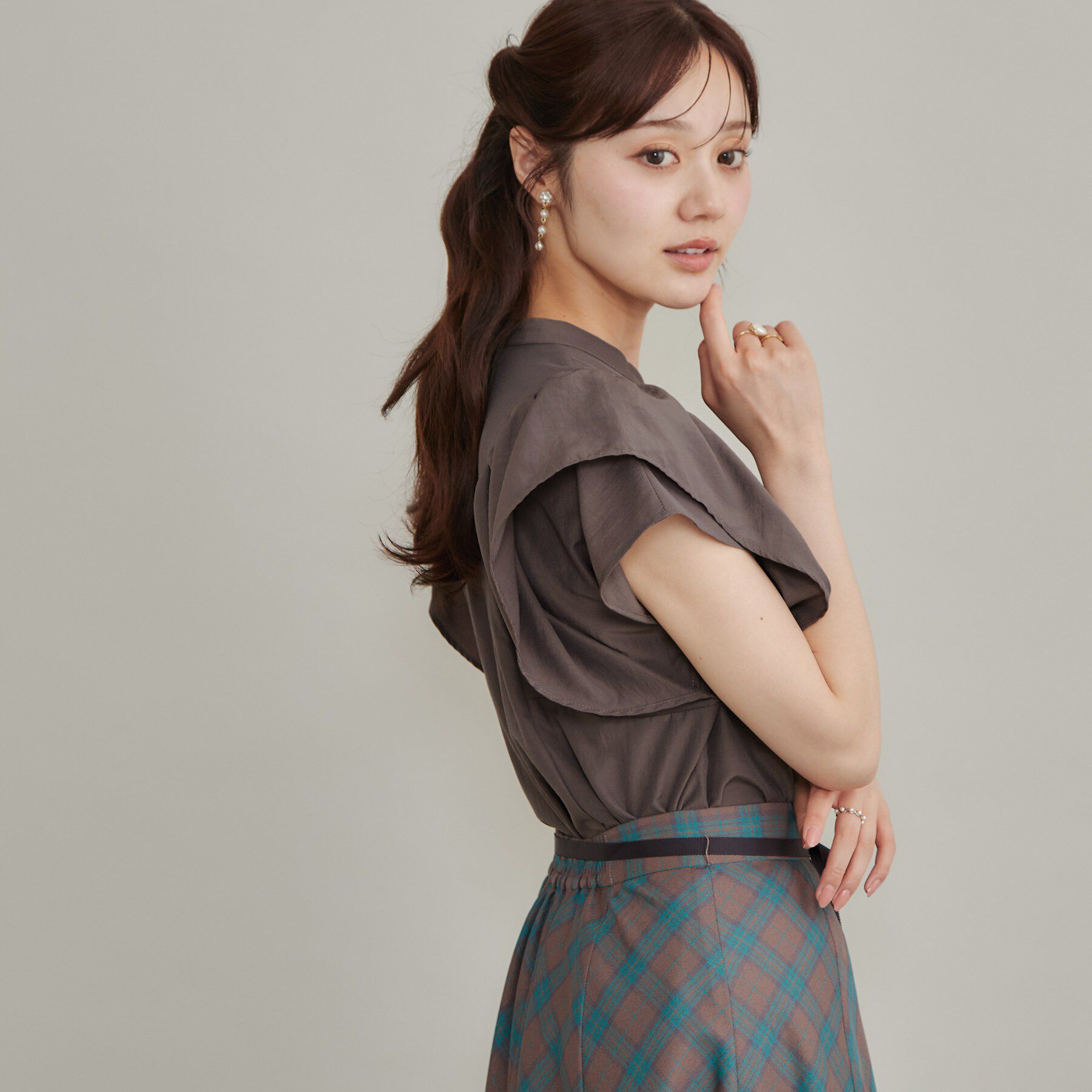Couture broach「【さらっと軽い】ラッフルスリーブ ブラウス【洗濯機可】」|シャツ・ブラウス|