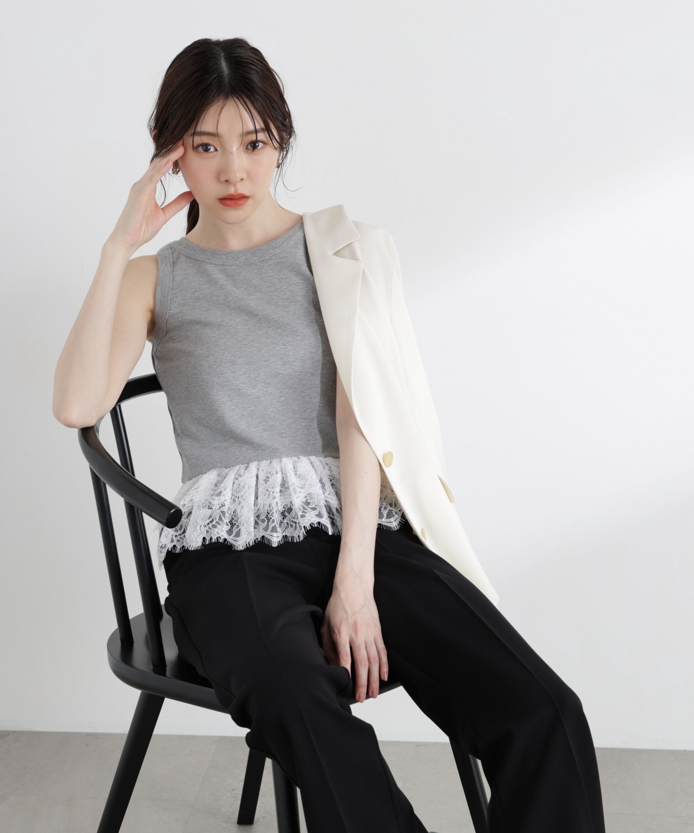 PROPORTION BODY DRESSING「＜中川紅葉さん着用＞〈a/mie〉レースペプラムタンク」|Tシャツ・カットソー|トップグレー1
