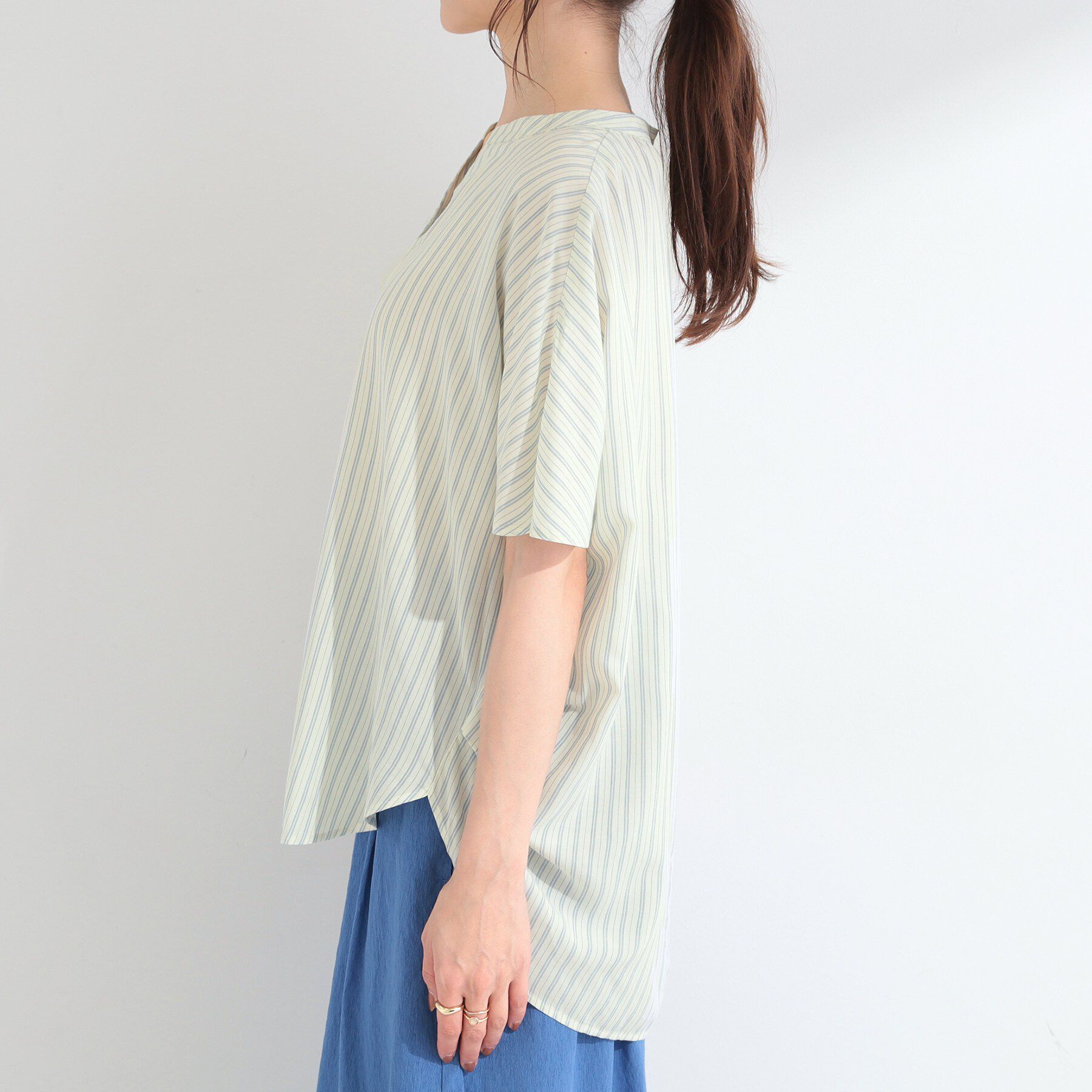 SHOO･LA･RUE「【洗濯機可/体型カバー】とろみタックスキッパーブラウス」|シャツ・ブラウス|