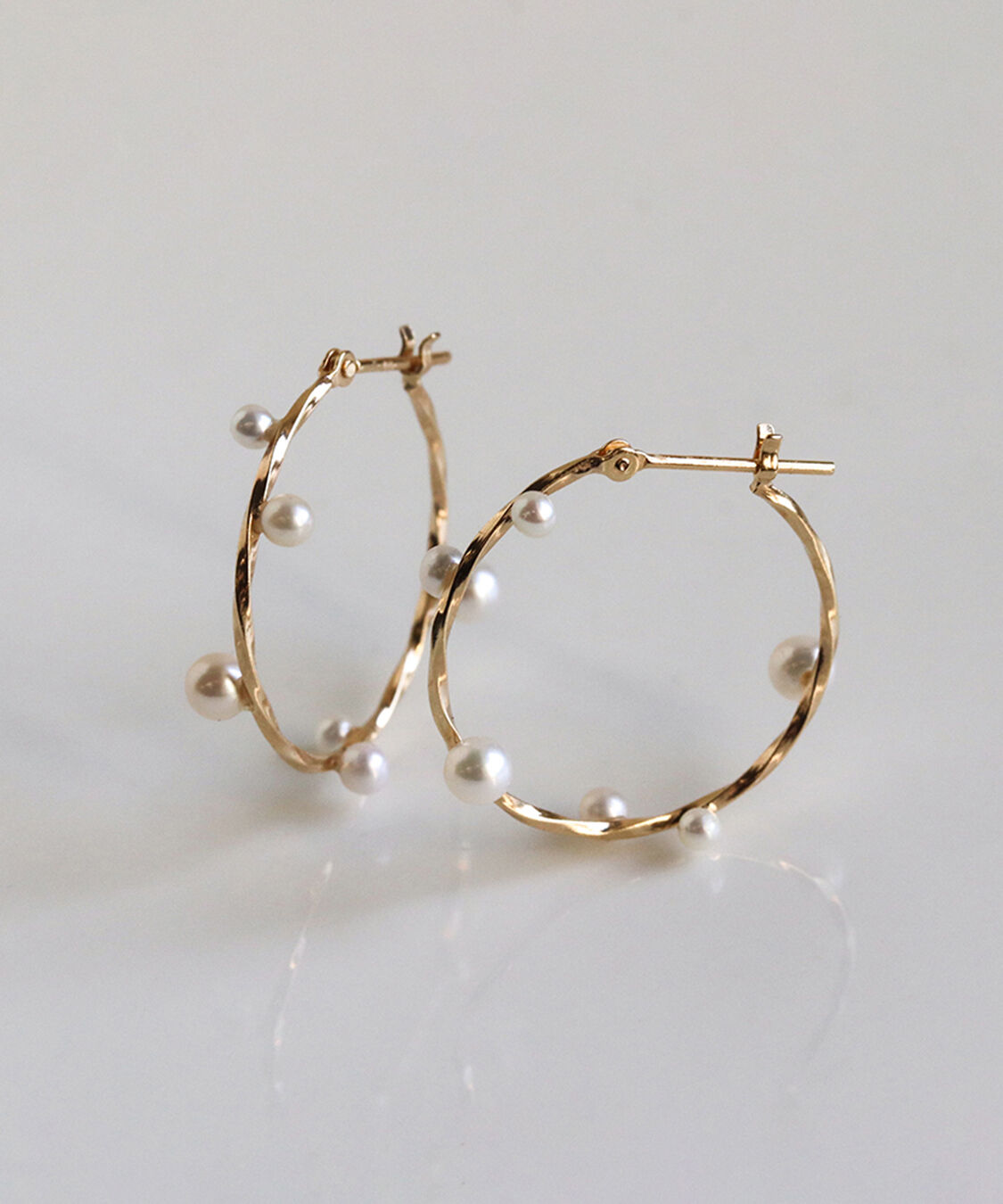 「パール リリー スナップ フープ ピアス| K10YG」|ピアス|