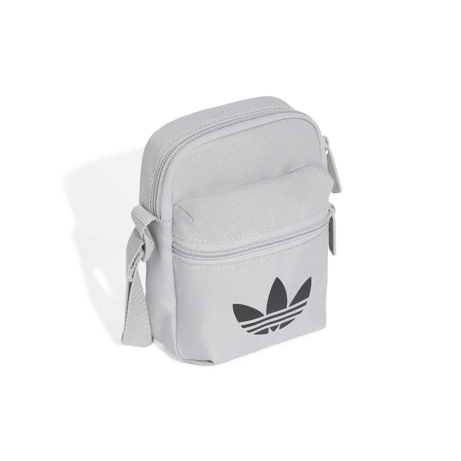 adidas「【ADIDAS ｳｪｱ】U AC CLASSIC FESTIVALBAG」|リュック|