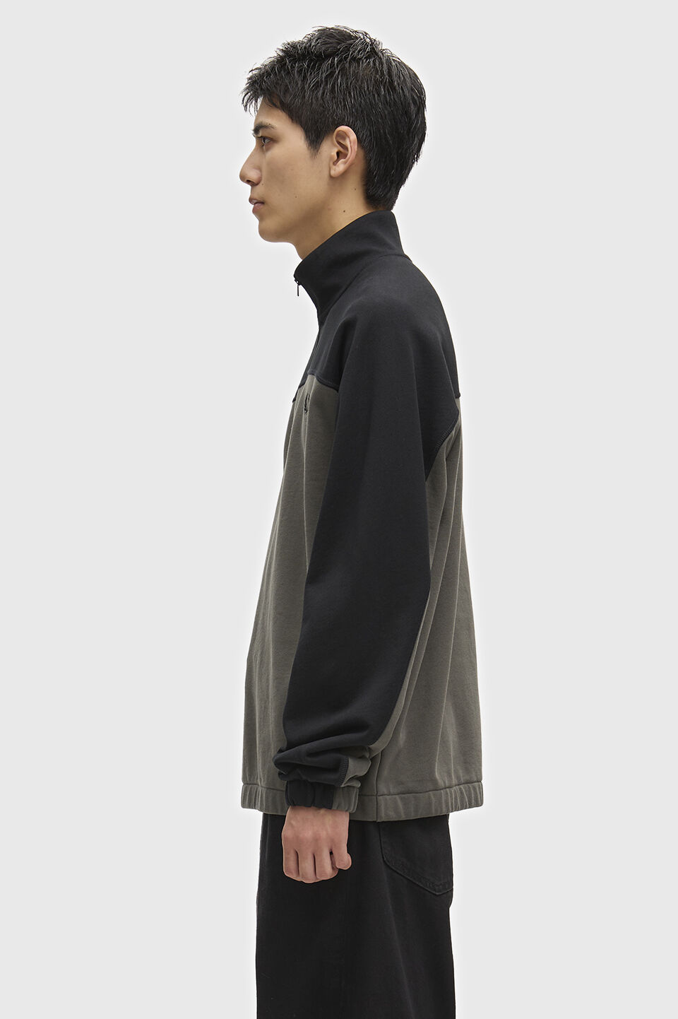 FRED PERRY 「FRED PERRY／Colour Block Half Zip Sweatshirt／カラーブロックハーフジップスウェット」|スウェット・ジャージ|
