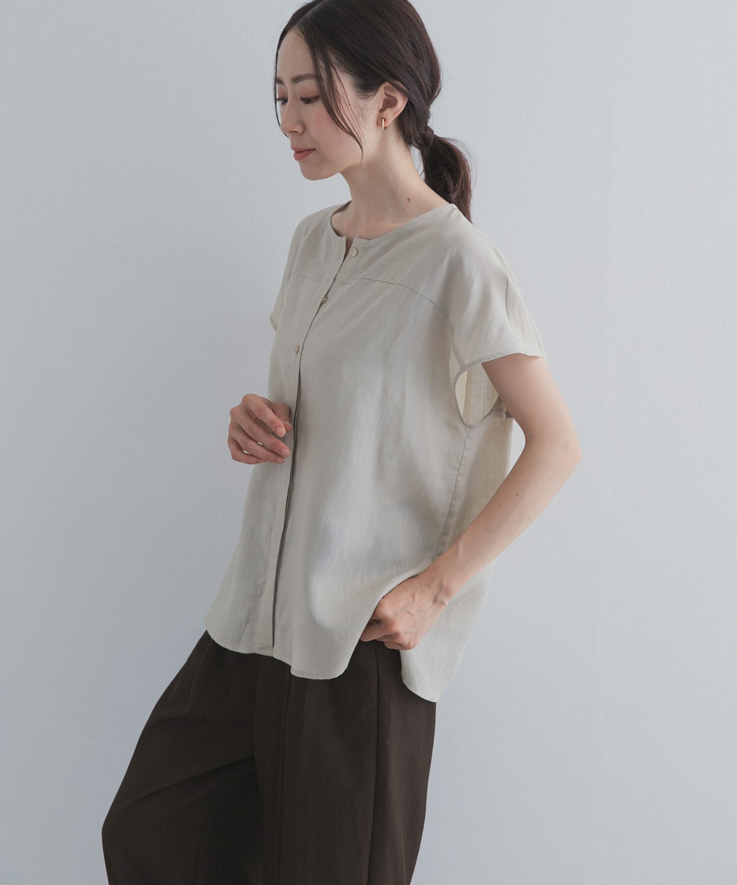 URBAN RESEARCH DOORS「バックフリルスリーブブラウス」|シャツ・ブラウス|