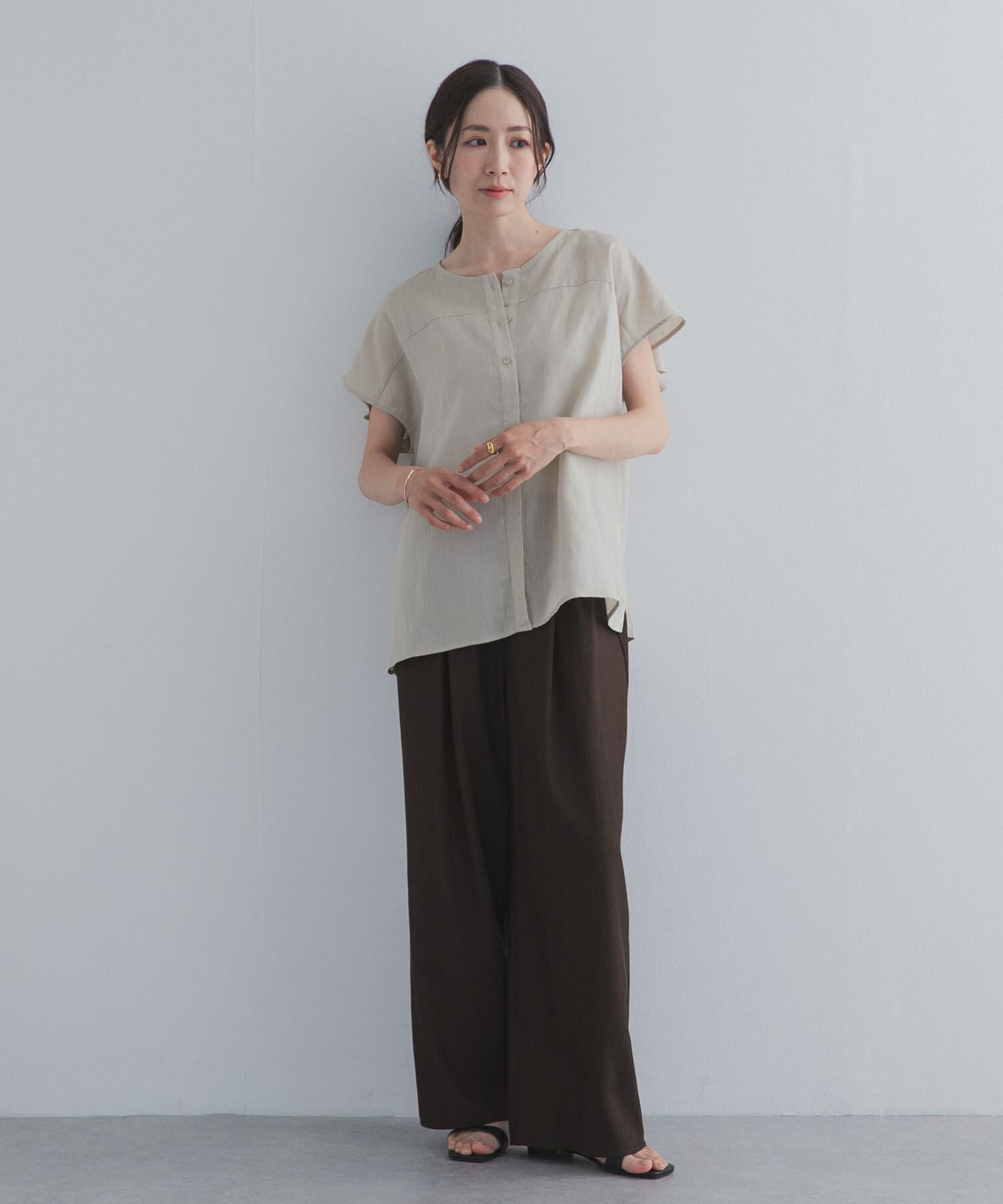 URBAN RESEARCH DOORS「バックフリルスリーブブラウス」|シャツ・ブラウス|