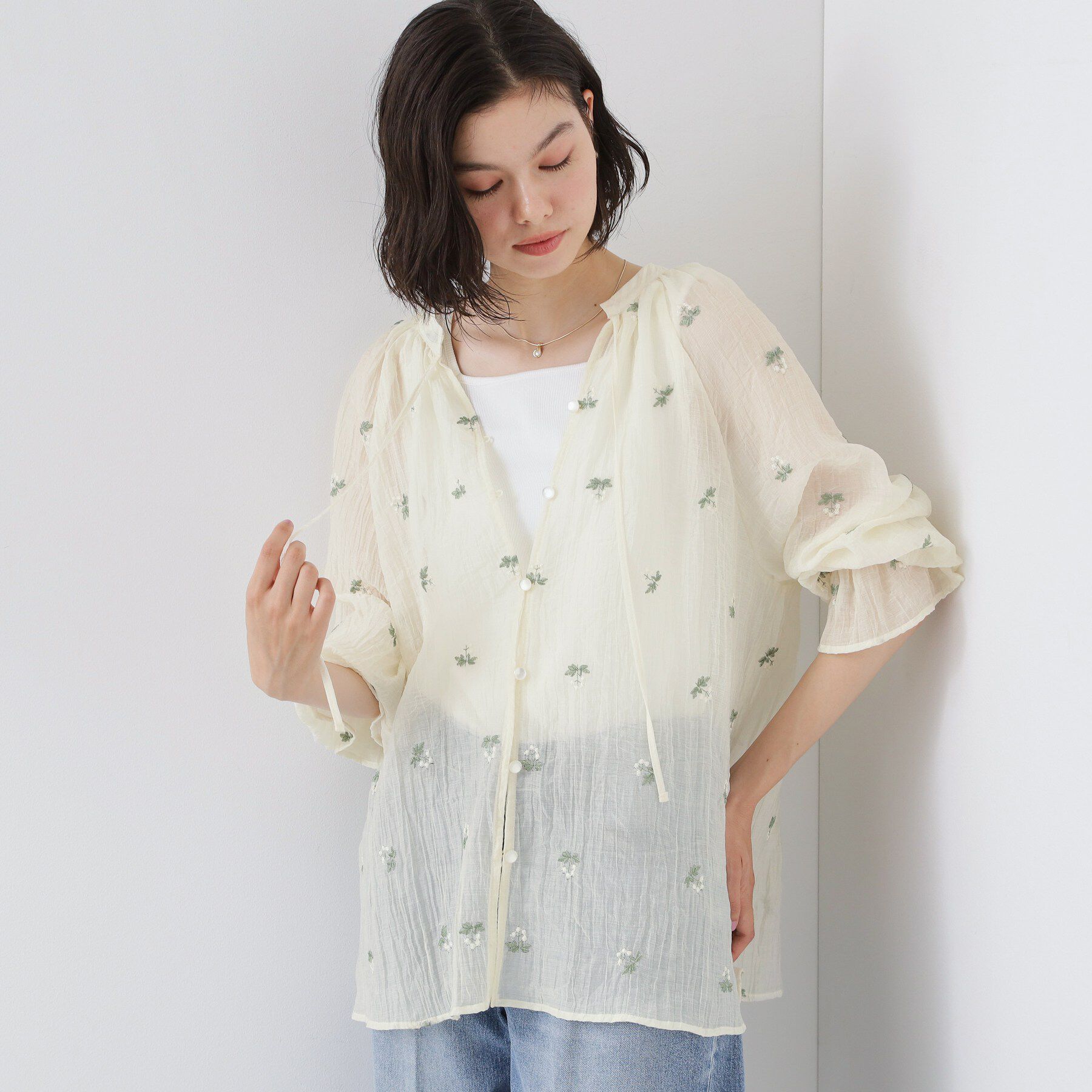 THE SHOP TK「華やぎを添える 花柄刺繍ブラウス」|シャツ・ブラウス|