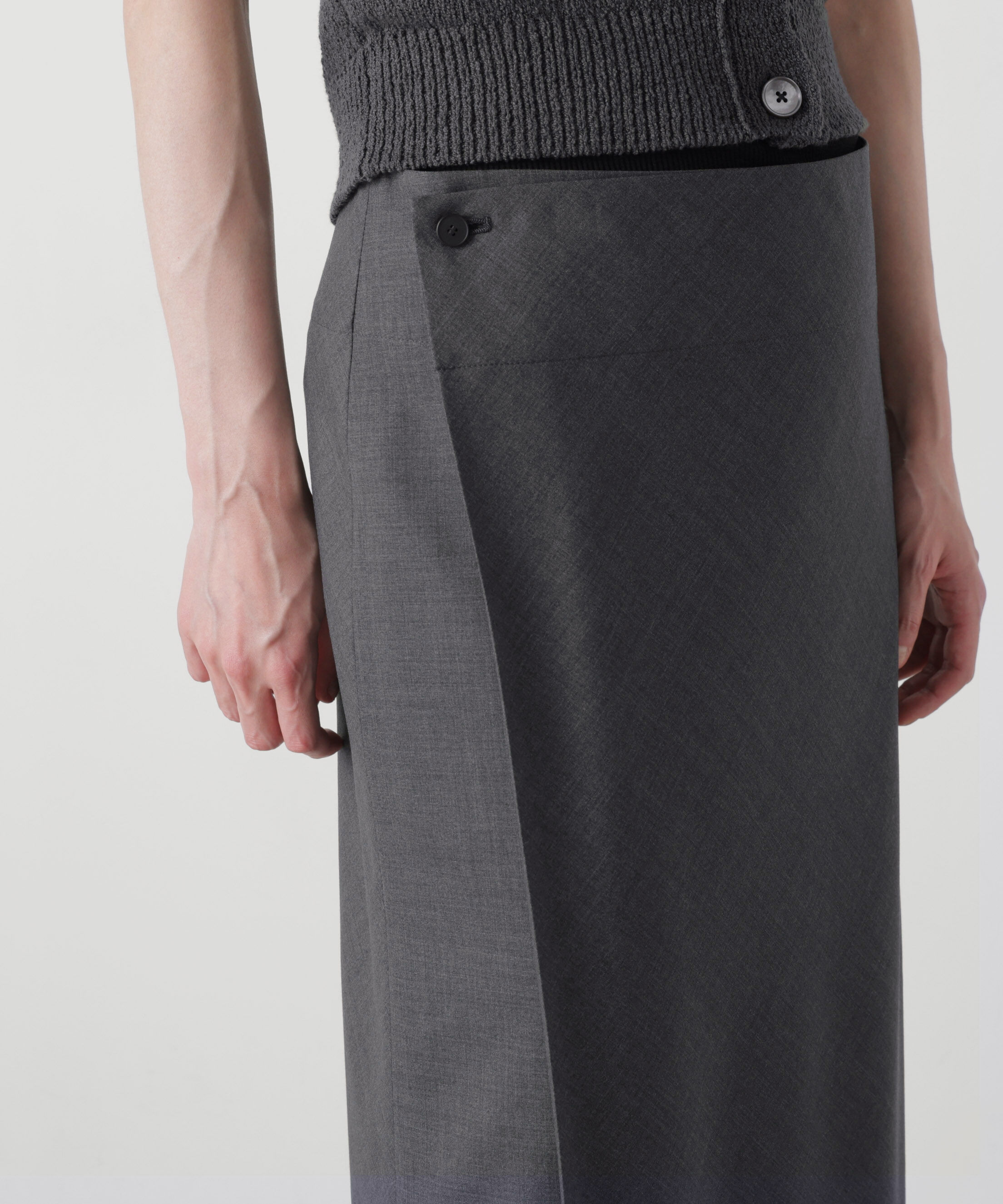 YLEVE 「YLEVE / SUPER140's WOOL TROPICAL SKIRT」|スカート|