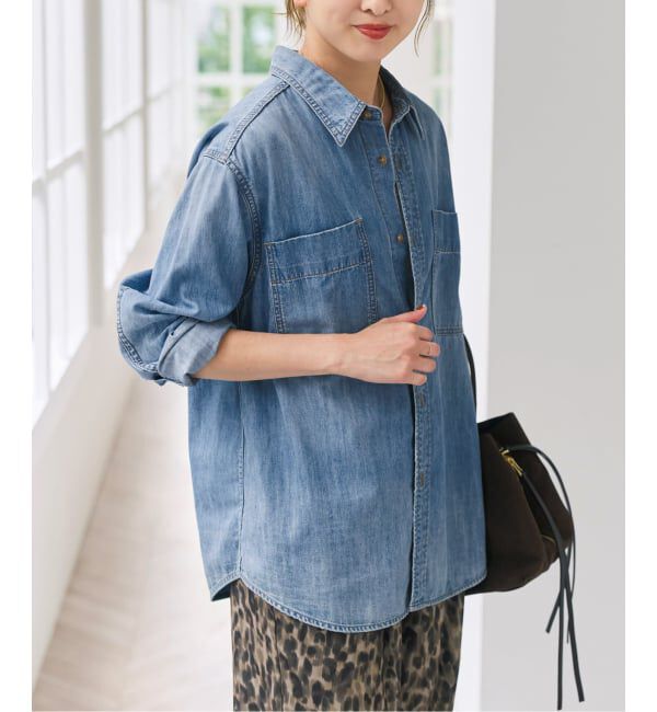 Spick and Span「《追加予約》ライトオンスデニムシャツ」|シャツ・ブラウス|