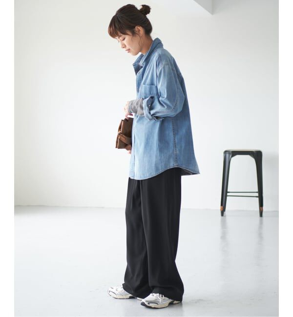 Spick and Span「《追加予約》ライトオンスデニムシャツ」|シャツ・ブラウス|